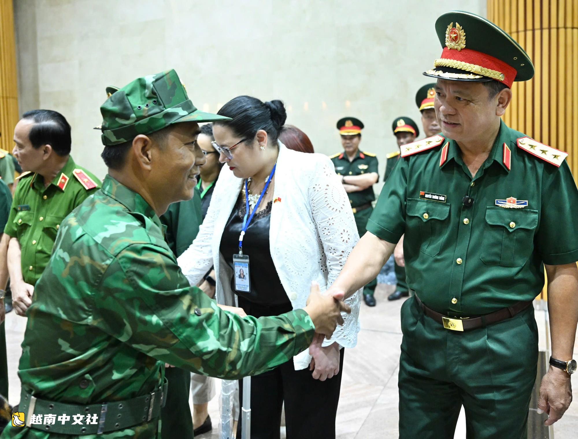 越南軍隊和公安人員已啟程赴委內瑞拉參與地震災後重建