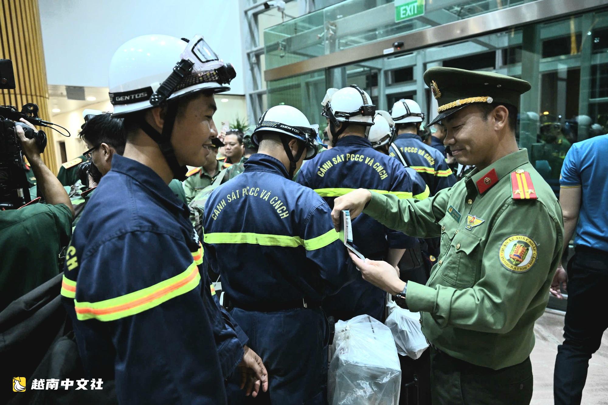 越南軍隊和公安人員已啟程赴委內瑞拉參與地震災後重建