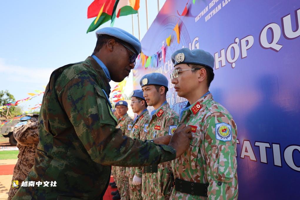 越南軍醫獲聯合國維和勳章