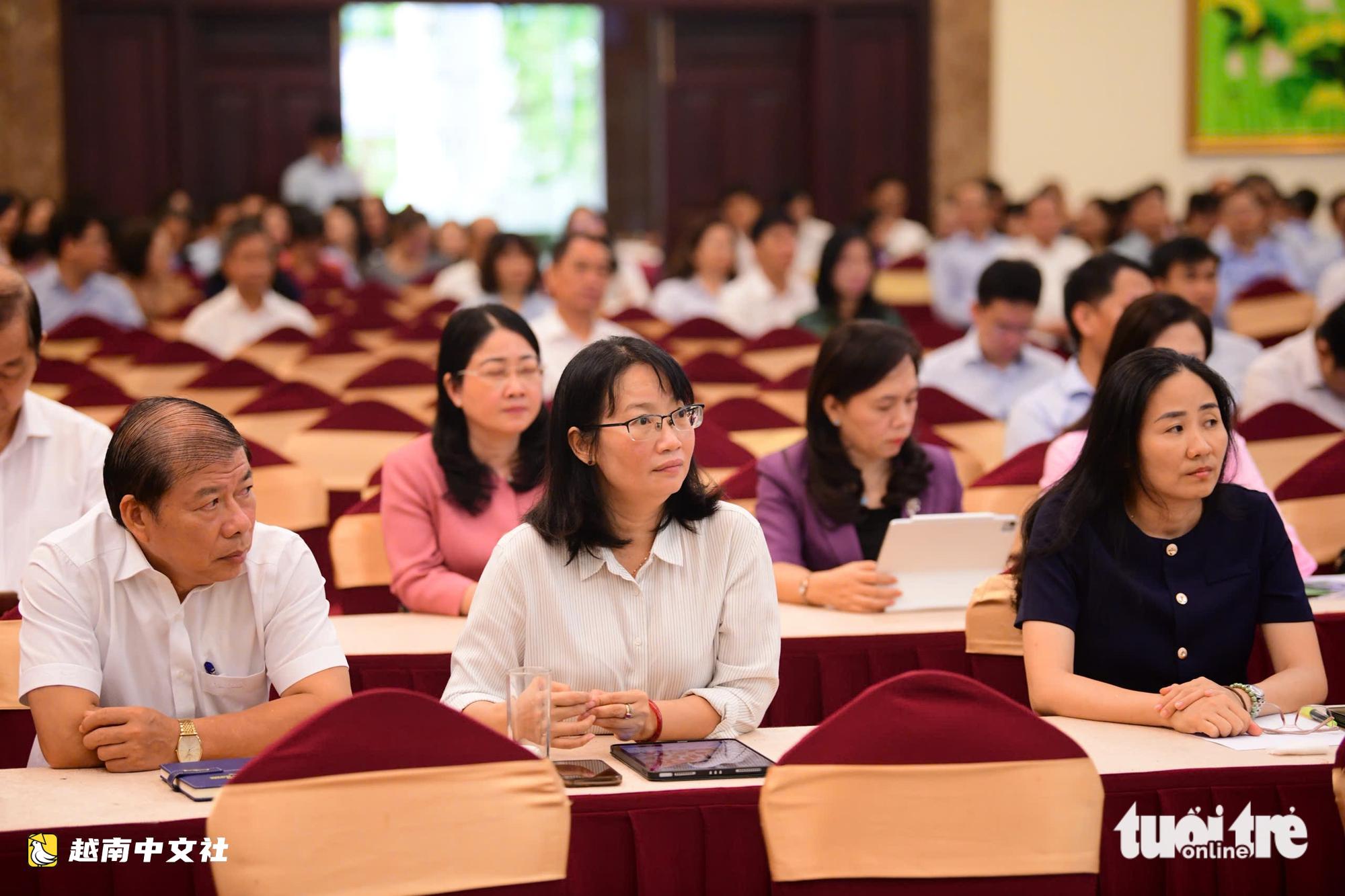 阮文得主席:國際金融中心將吸引優質資本流入越南