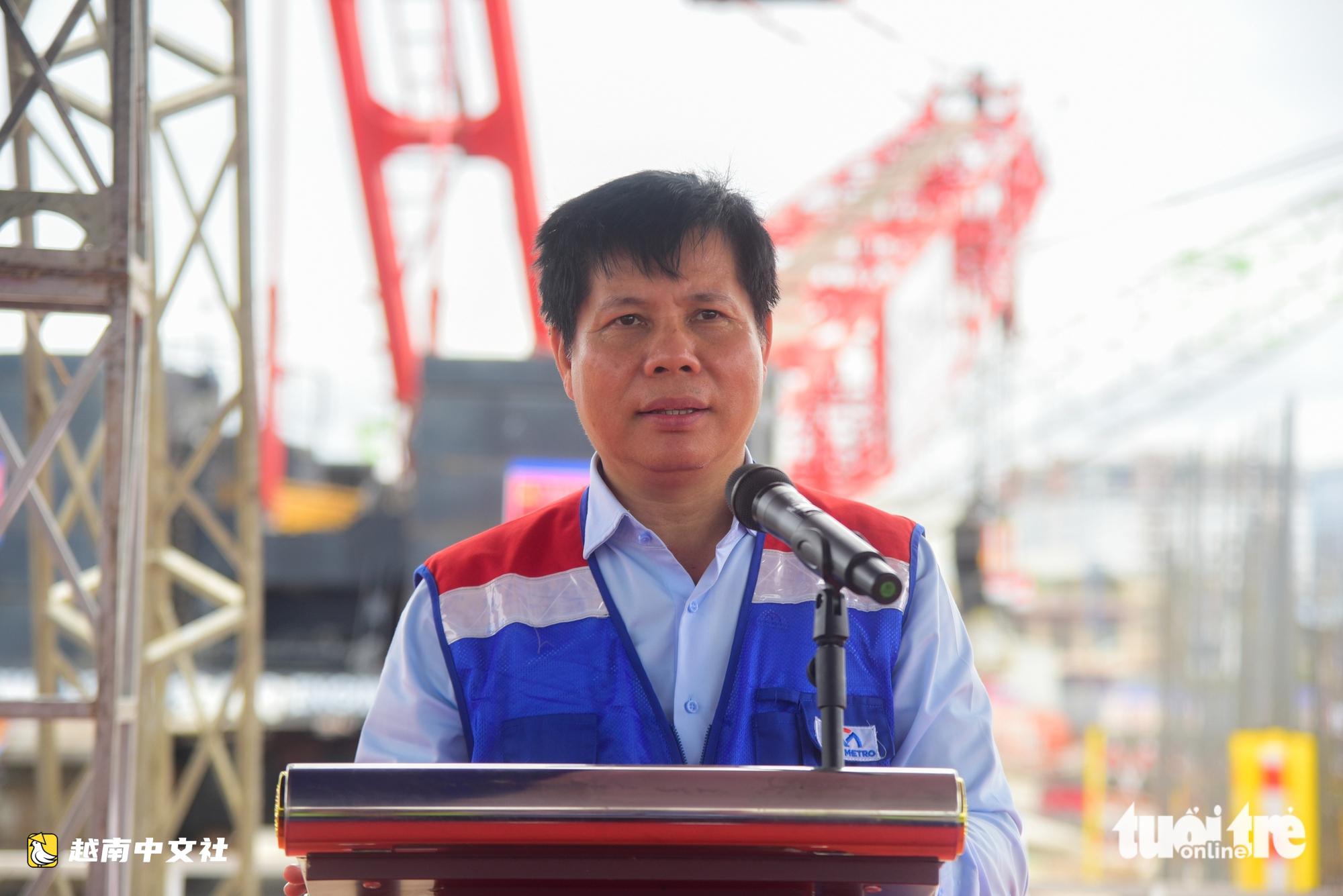 越南胡志明市地鐵濱城-參良線開始下放鋼筋籠,全線進入施工階段