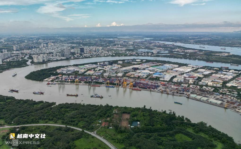 胡志明市在第二次革新之前