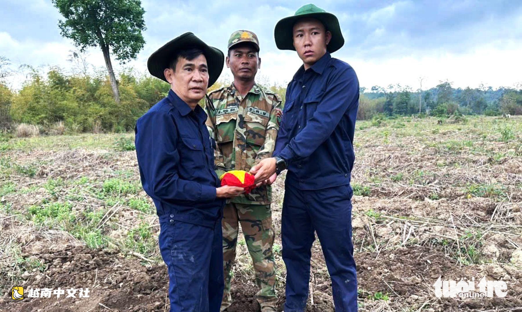 越南K51部隊穿越蒙多基裡森林尋找戰友遺骸