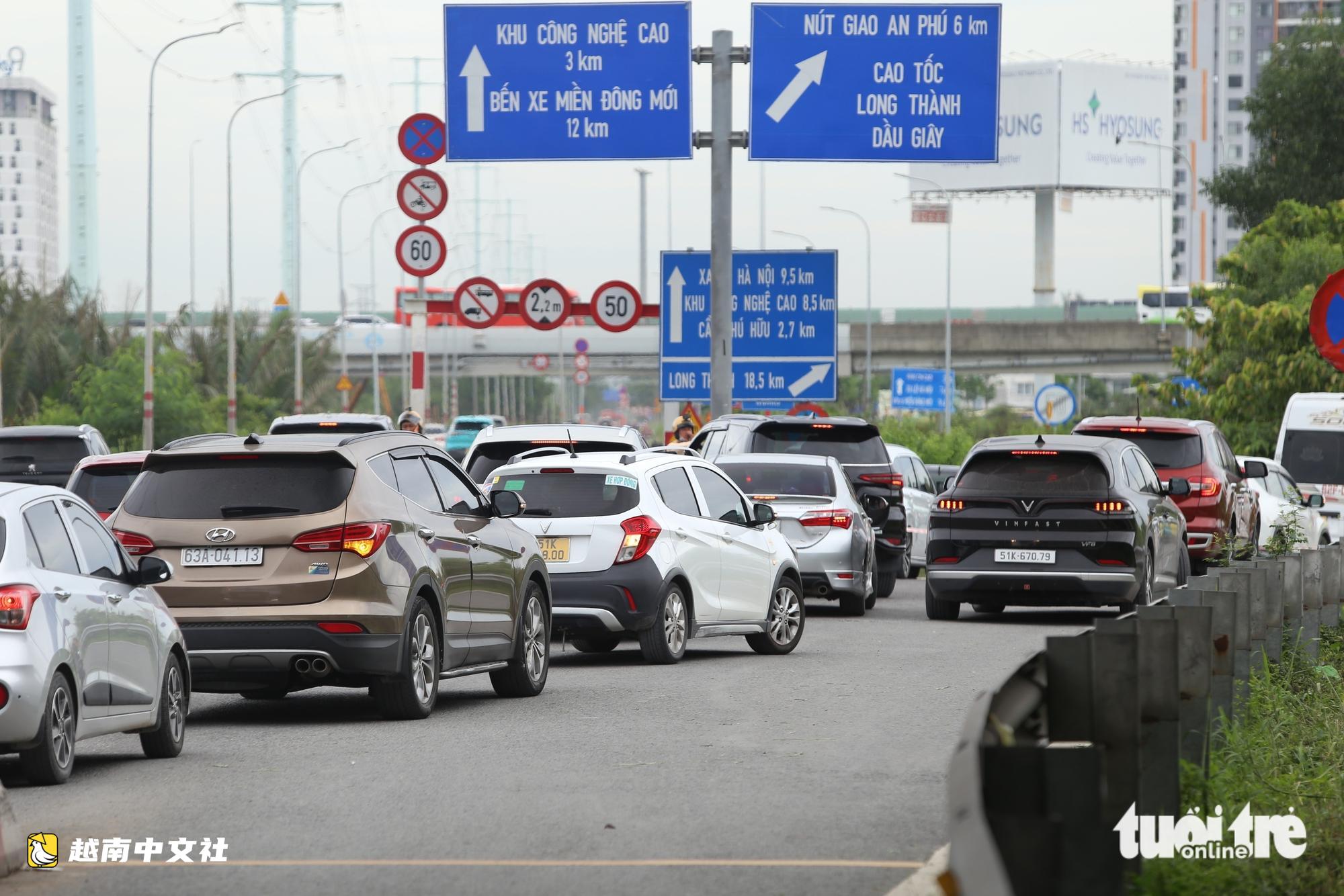 越南胡志明市 - 隆城高速公路擁堵延長,司機需注意什麼?