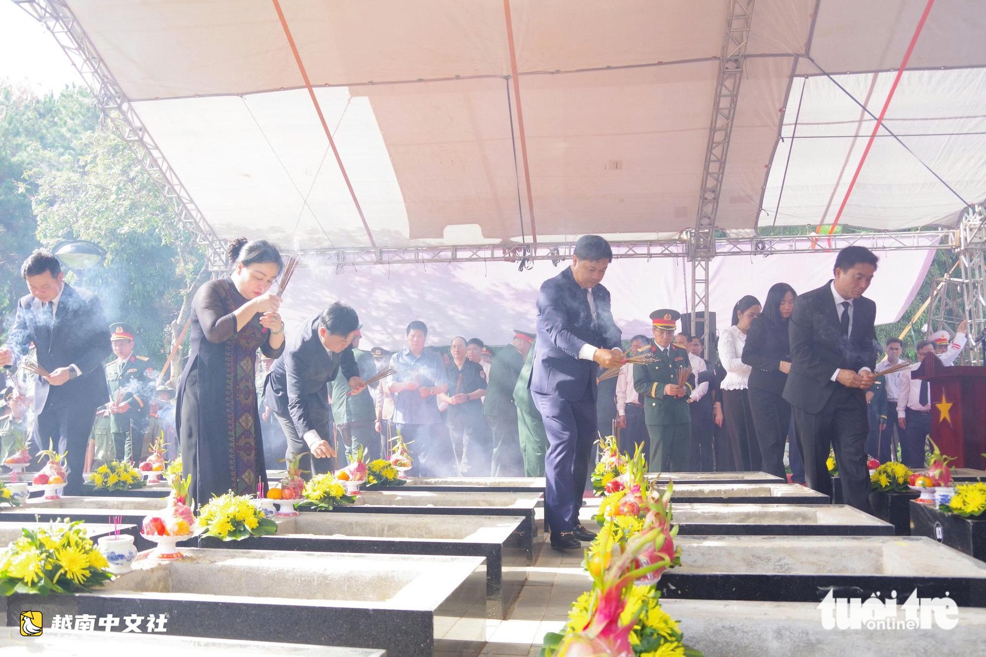 越南K51部隊穿越蒙多基裡森林尋找戰友遺骸