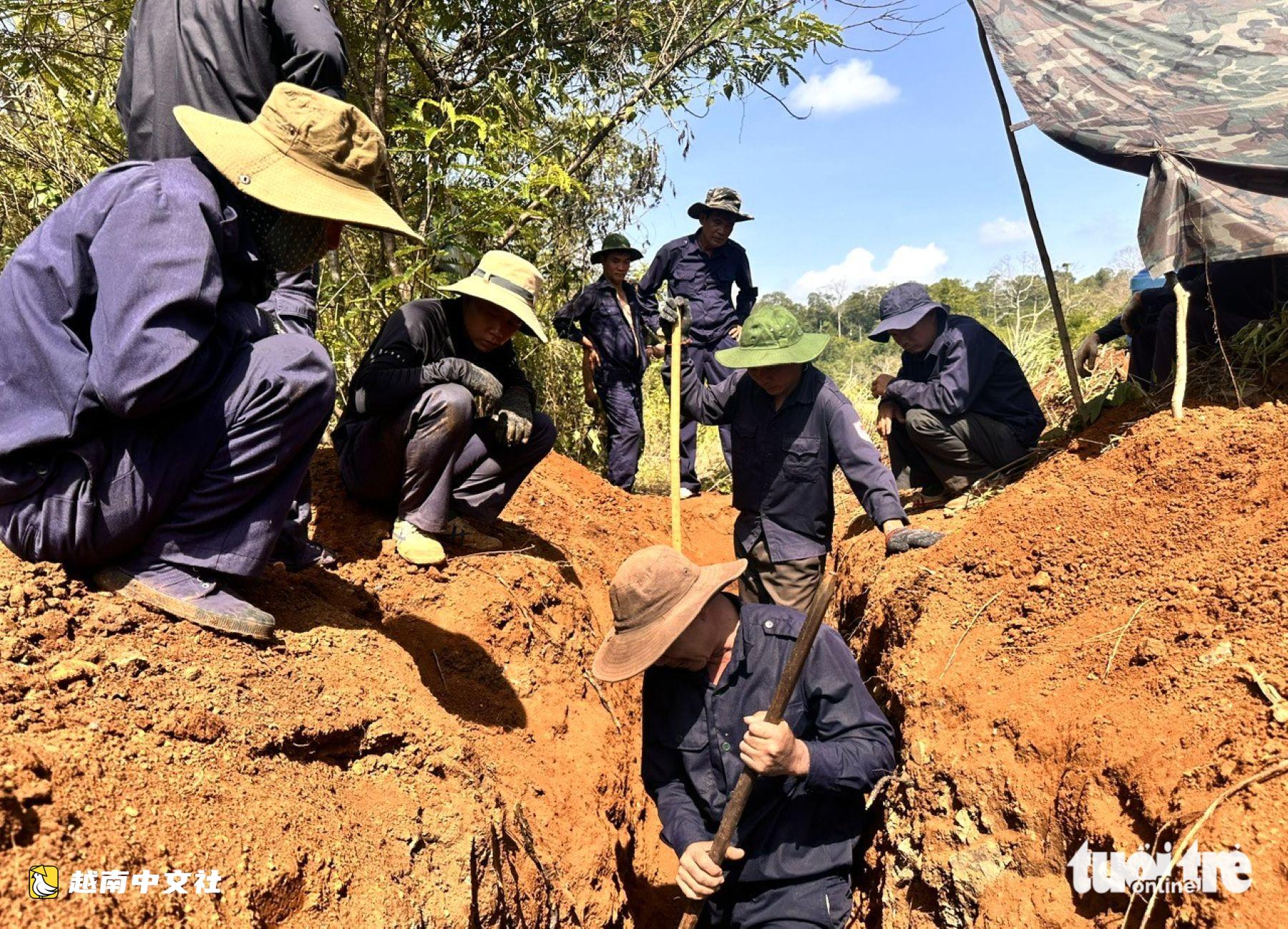 越南K51部隊穿越蒙多基裡森林尋找戰友遺骸