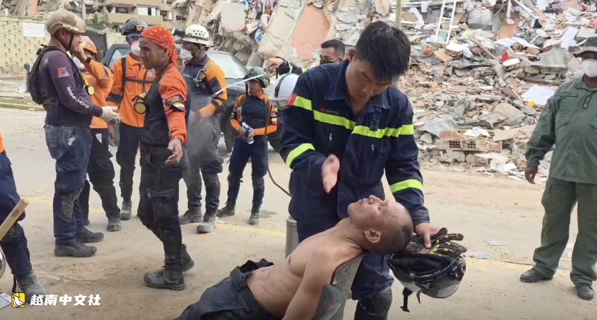 越南救援隊徹夜搜尋委內瑞拉地震失蹤者,已從廢墟中運出54具遺體