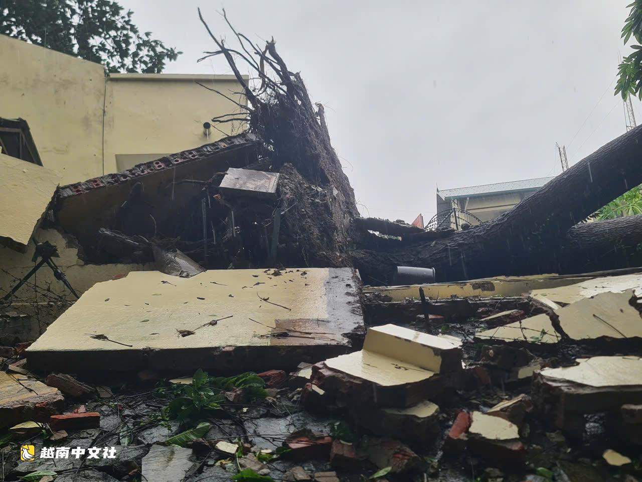 越南芒街市民:'從未見過哪場颱風像1號颱風這樣久久徘徊'