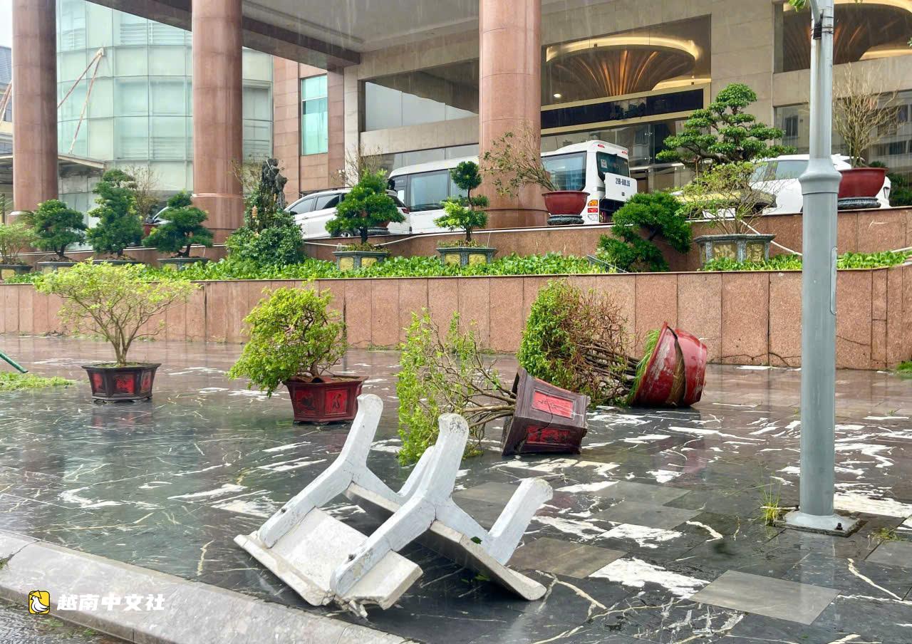 越南芒街市民:'從未見過哪場颱風像1號颱風這樣久久徘徊'