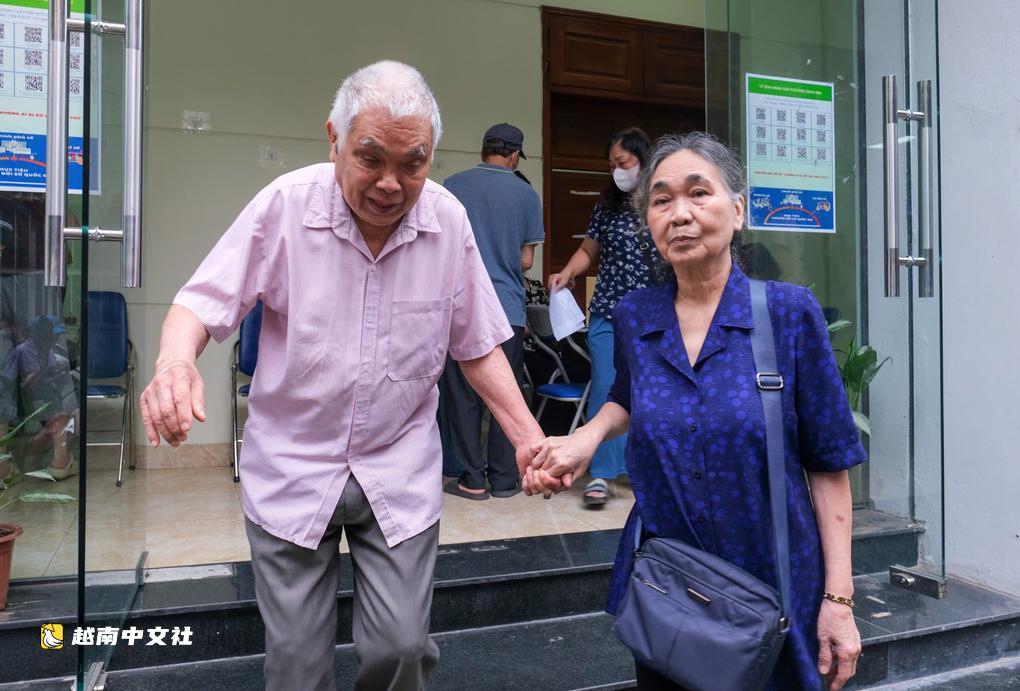 越南超過355萬人領取新的養老金