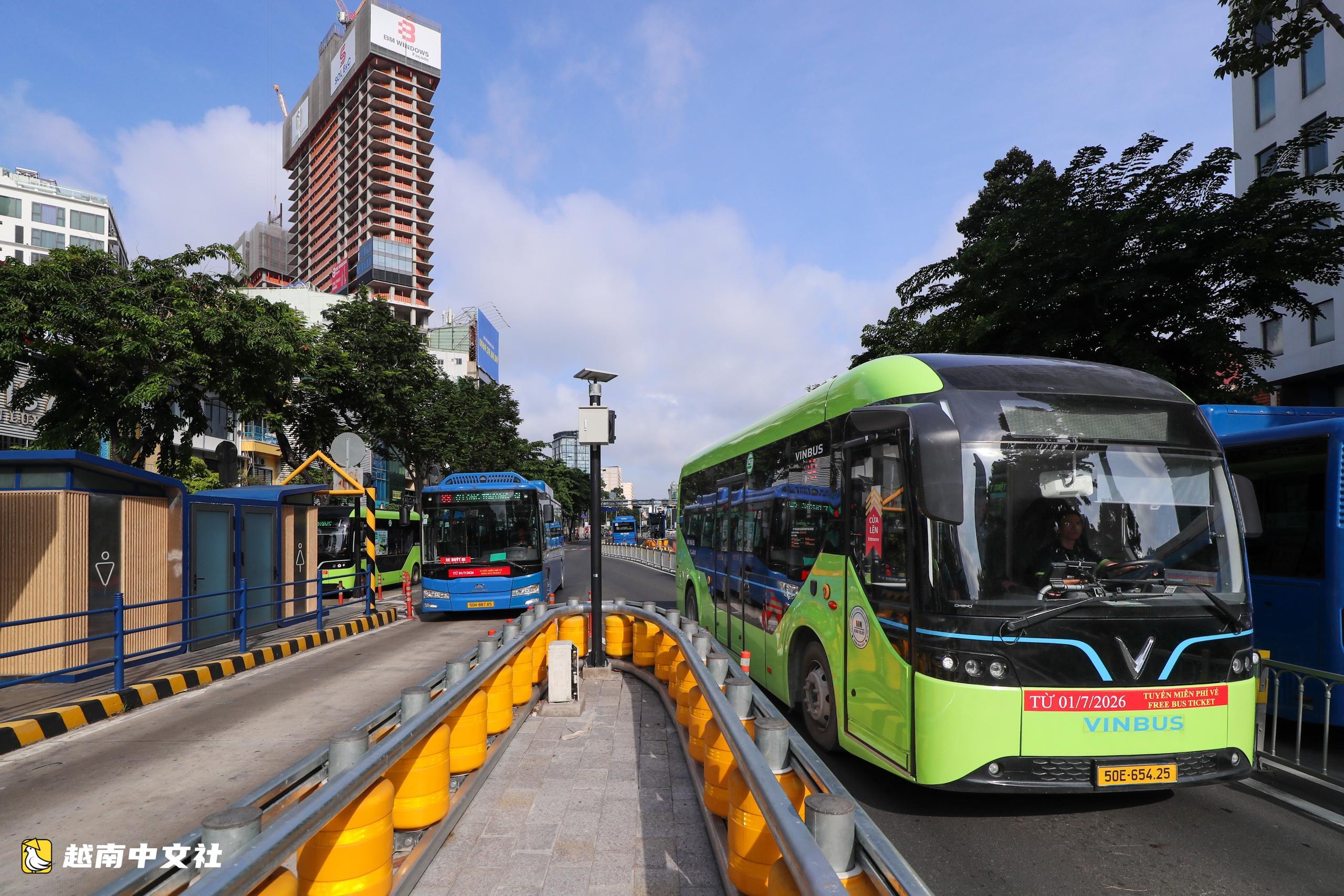越南胡志明市公交車免費10天后乘客量激增