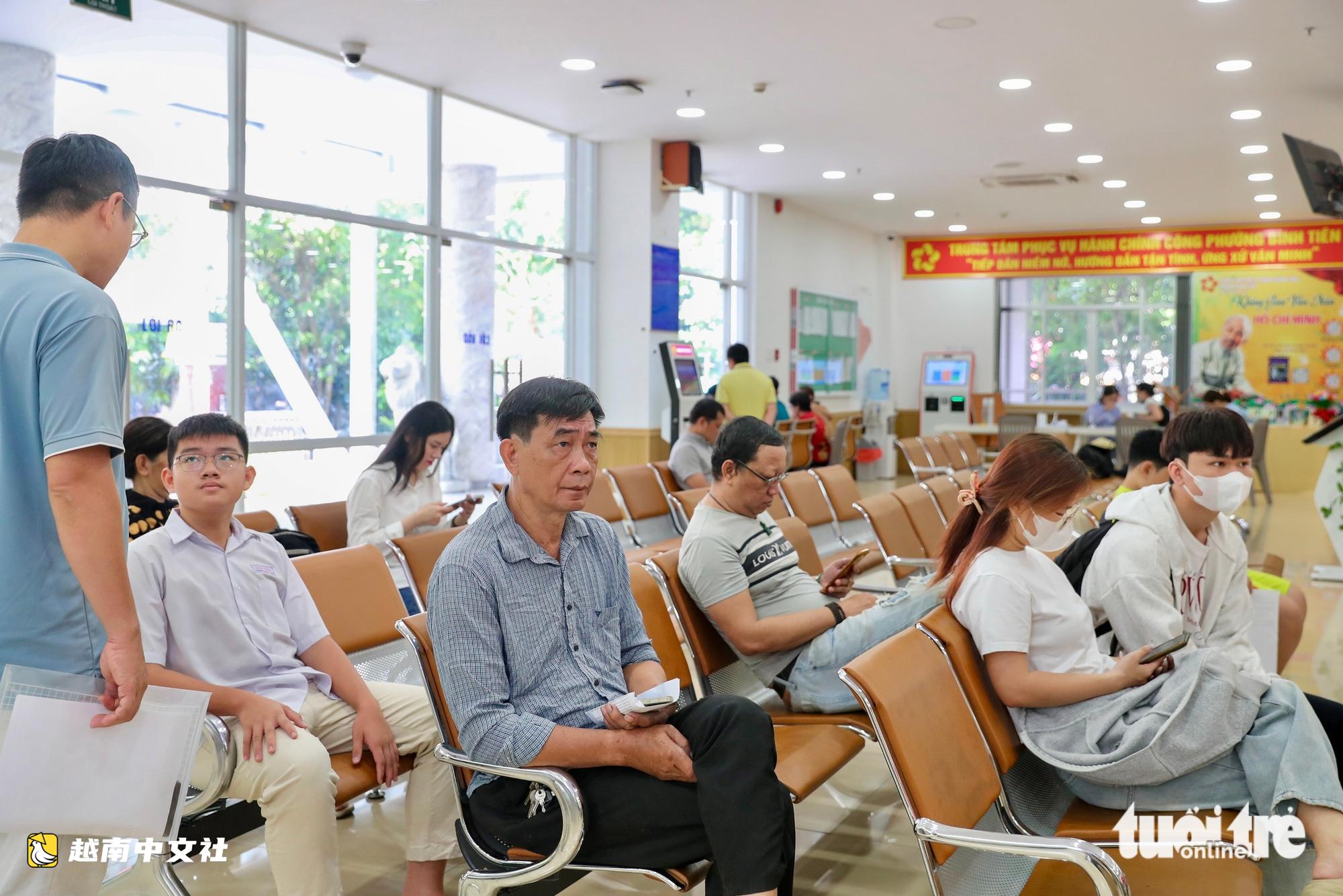越南胡志明市民眾週六上午辦理行政手續有新選擇