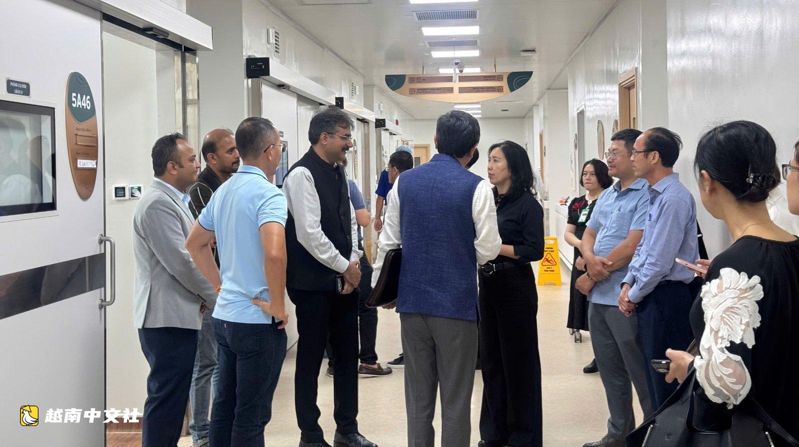 越南富国岛快艇翻覆事件：外交部设立两个工作组，安排人员24小时值班提供协助