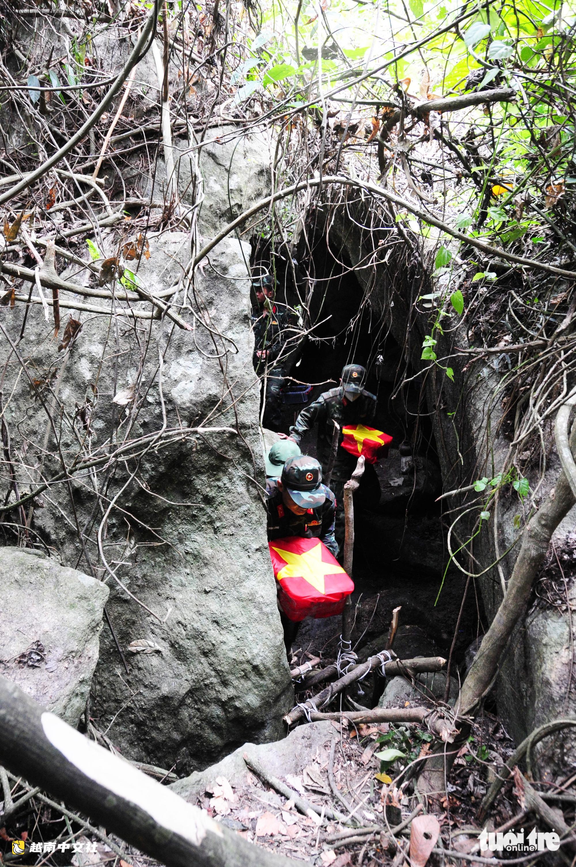 穿林破石,50多年後從深洞中帶出多位烈士遺骸