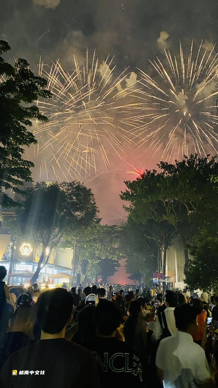 越南峴港煙花夜3.5公里打車費30萬越南盾引爭議