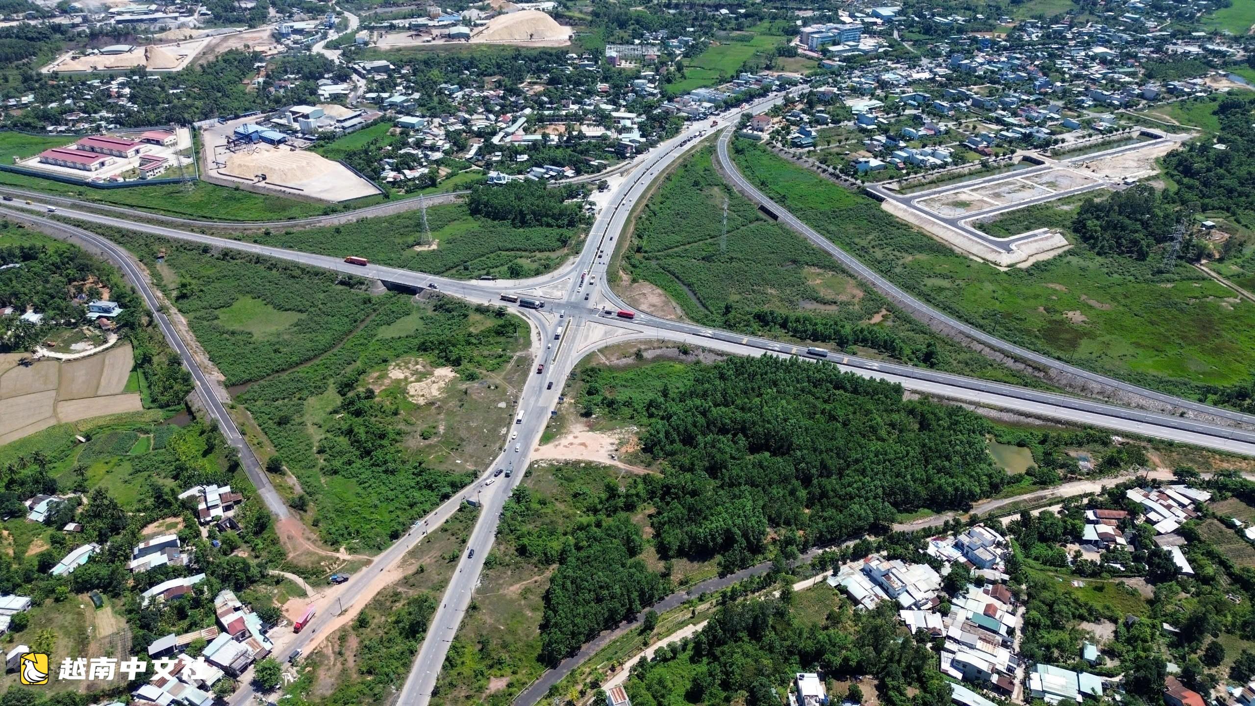 全景瞭解越南中部正在收費的高速公路路段