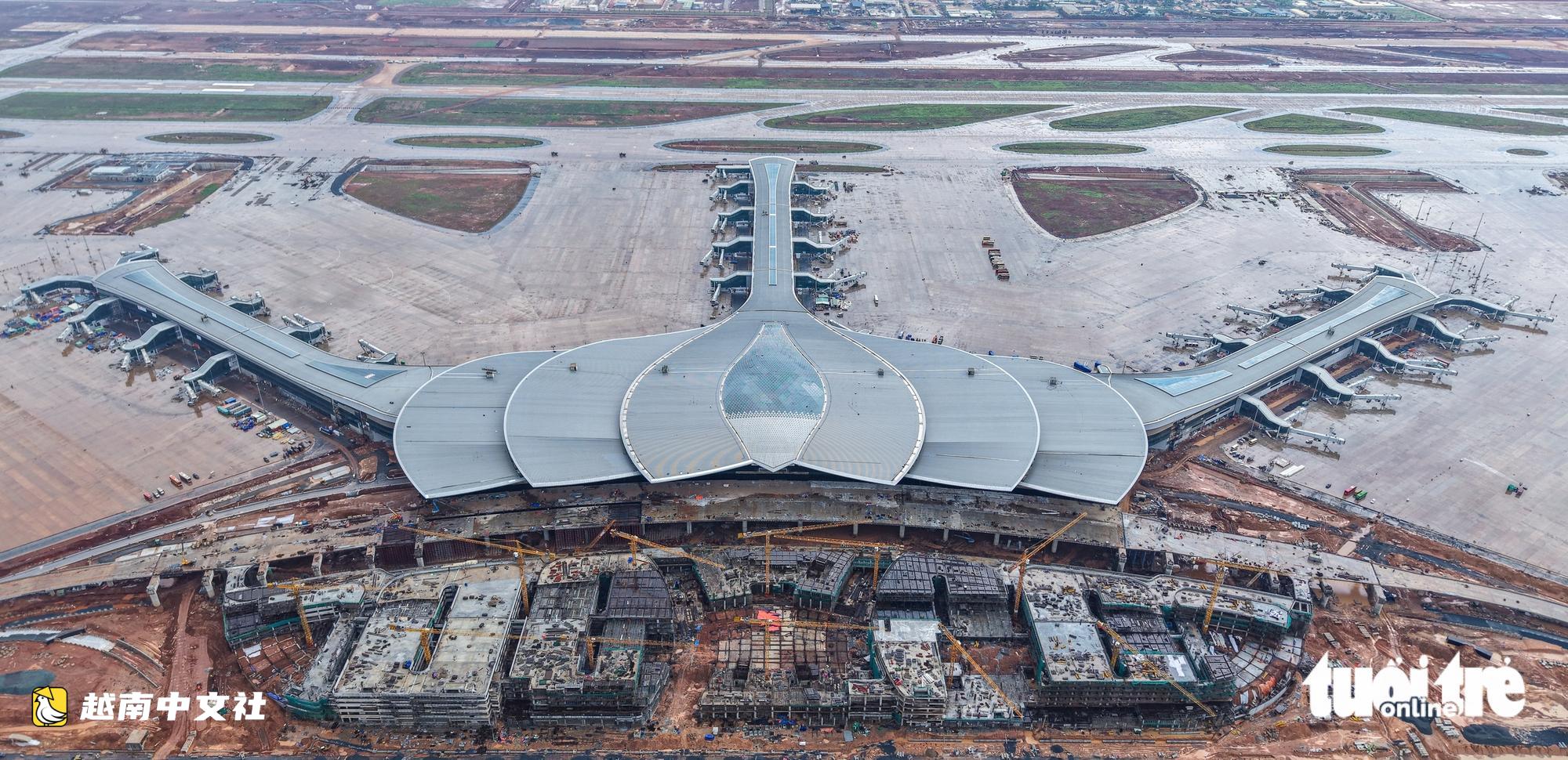 越南隆城機場航站樓內部施工全景：衝刺階段，準備迎接2026年12月1日首個商業航班