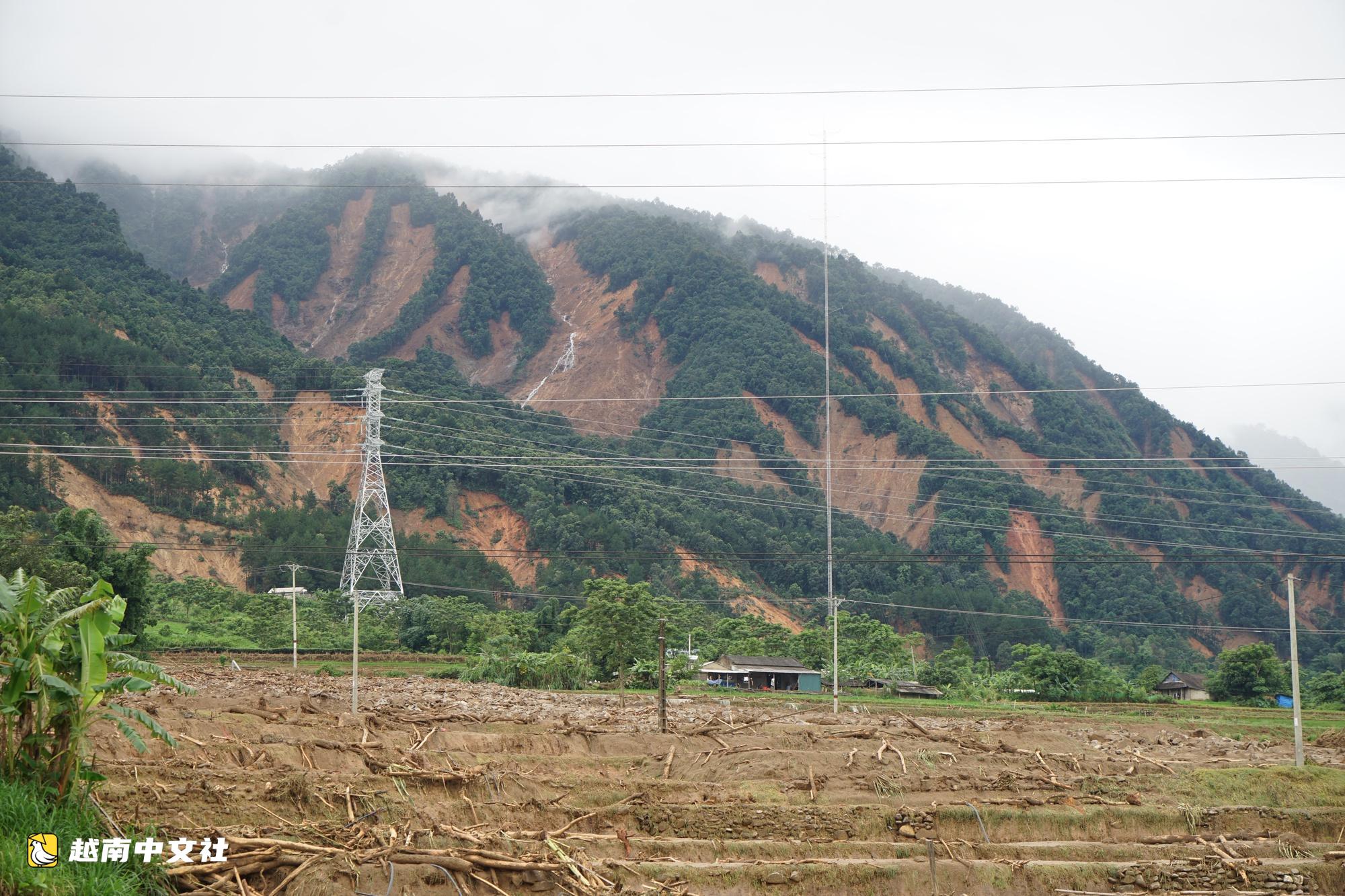 越南萊州省持續降雨,村莊因兇猛洪水淪為廢墟