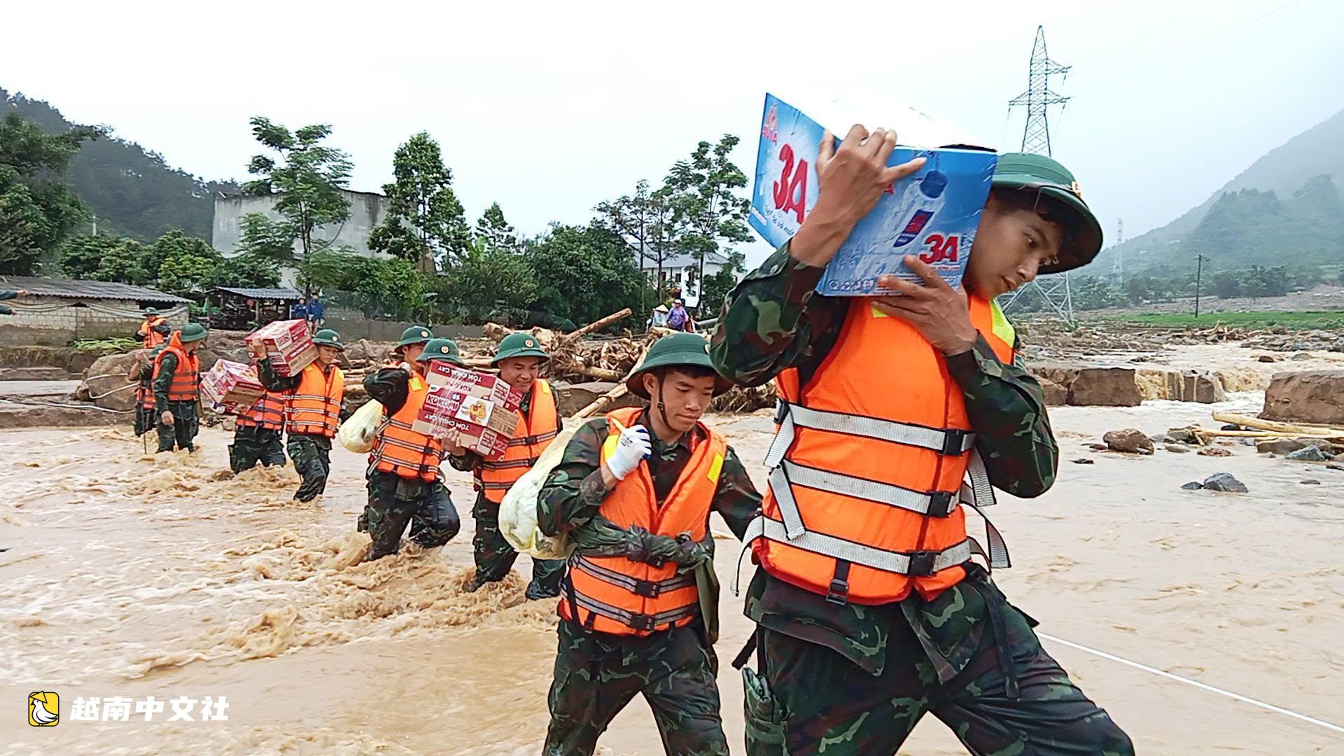 越南萊州:再救出4名被困者,800人繼續搜尋失蹤人員
