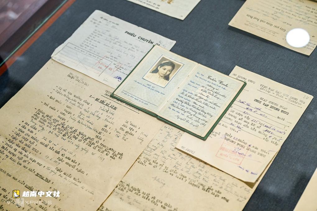 60年前一位年輕女教師穿越長山的炸彈之旅