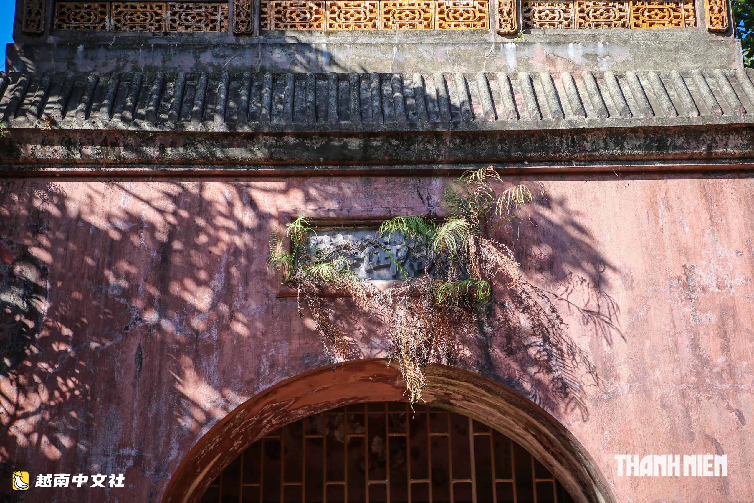 越南阮朝多位皇帝曾留下詩篇讚美聖緣寺美景的國寺