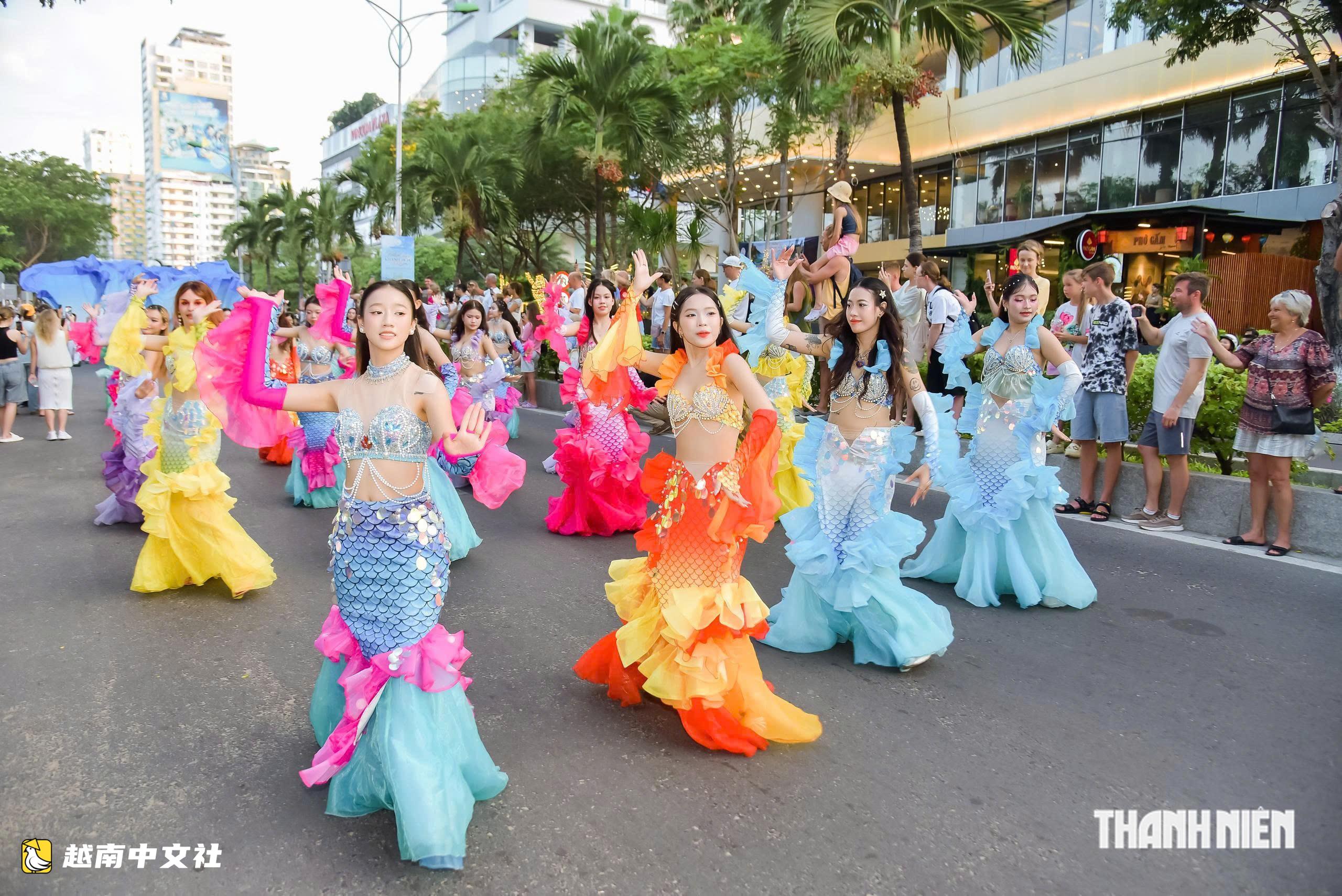 越南慶和省海洋節3天收入超1.3萬億越南盾