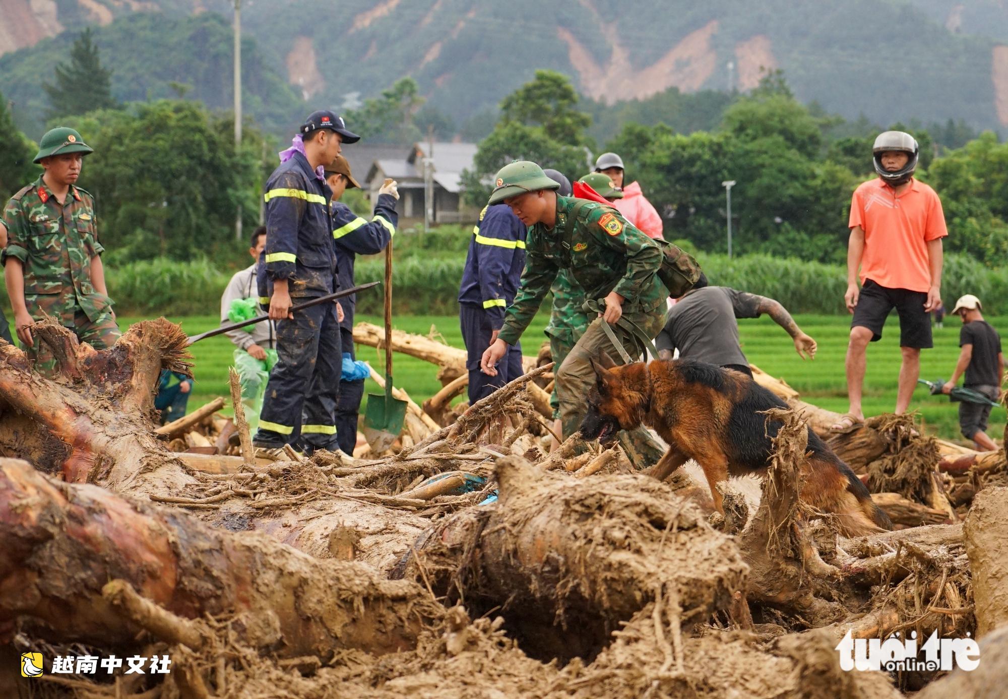 越南副總理胡國勇:萊州省遭泥石流損毀的民房須在9月2日前重建完成