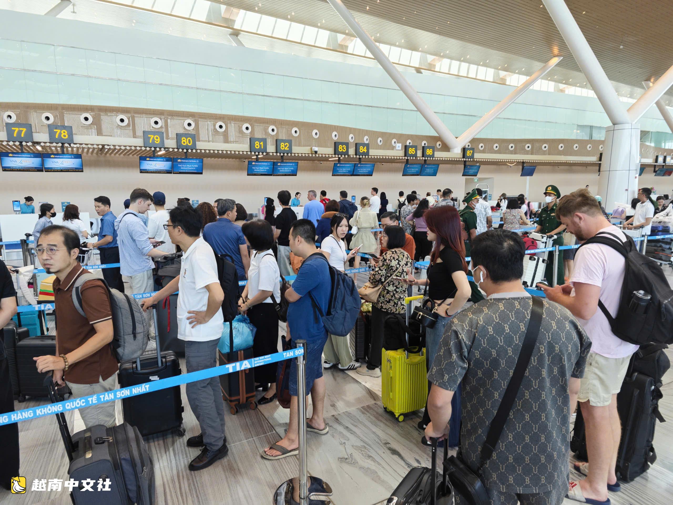 如何在兩分鐘內自助辦理行李託運?越南機場新服務