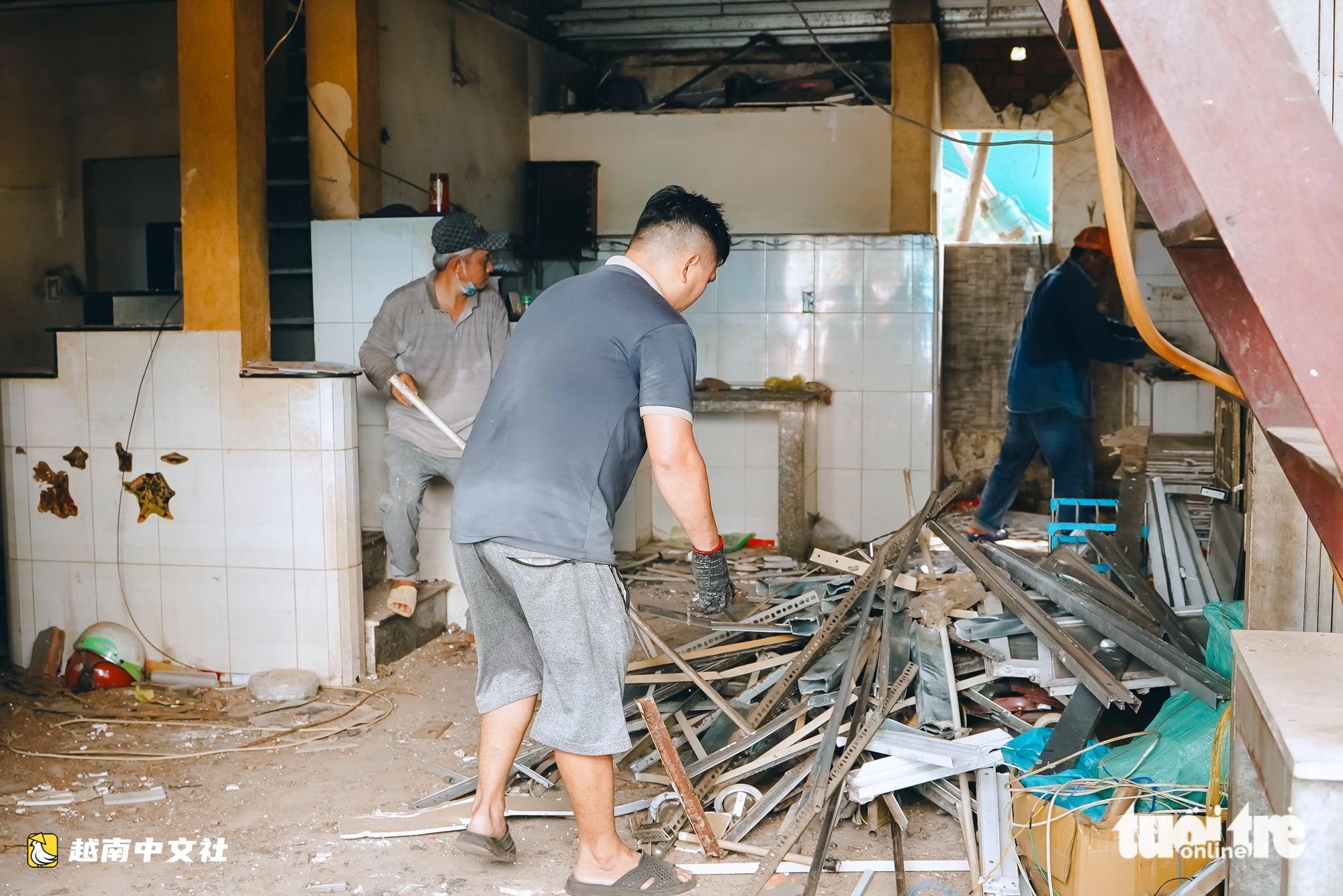越南胡志明市多條陳平仲路拓寬工程居民加緊搬遷移交場地
