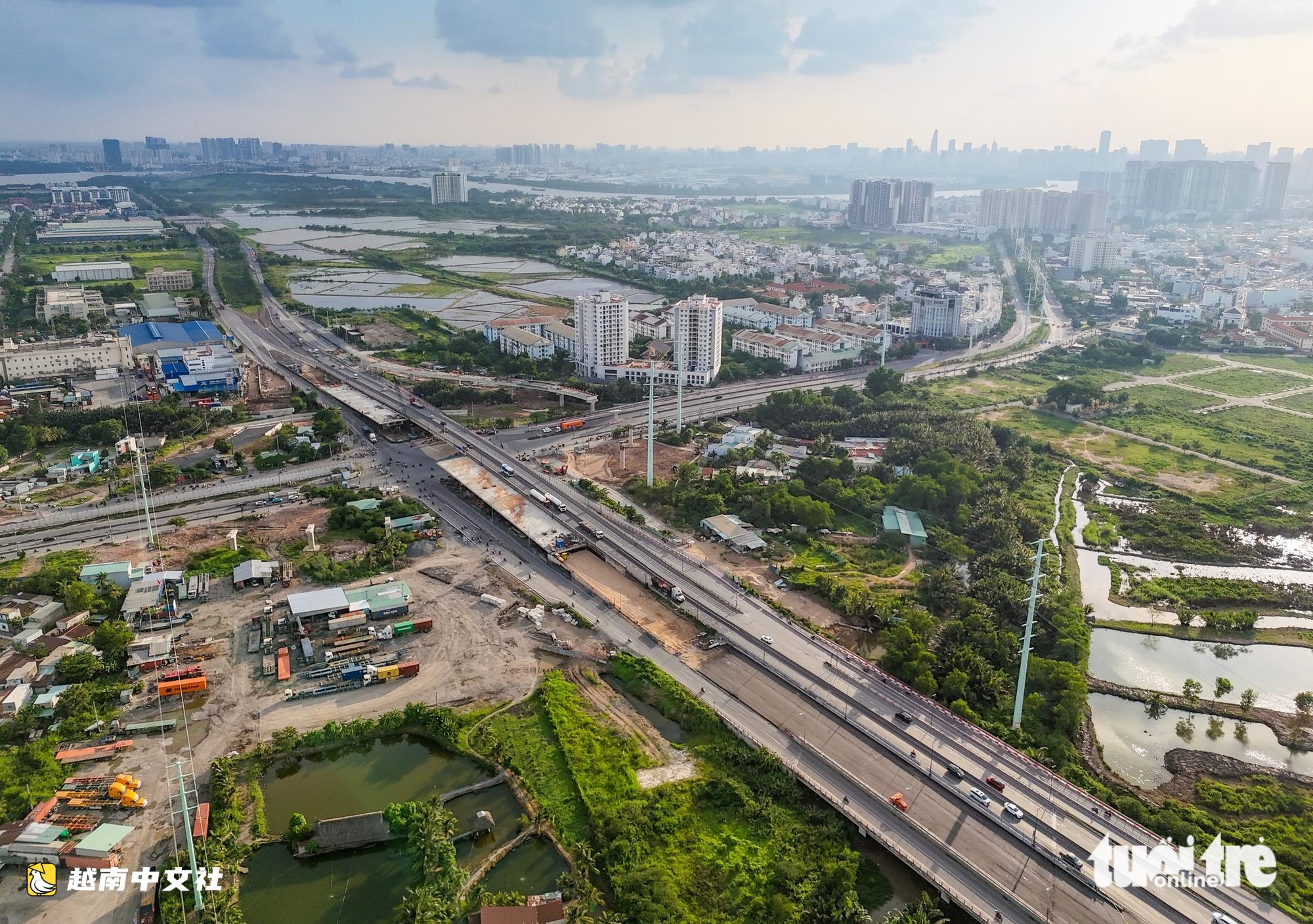 越南胡志明市守添四層立交橋:卡萊港區交通‘調控閥’,東部門戶通往市中心