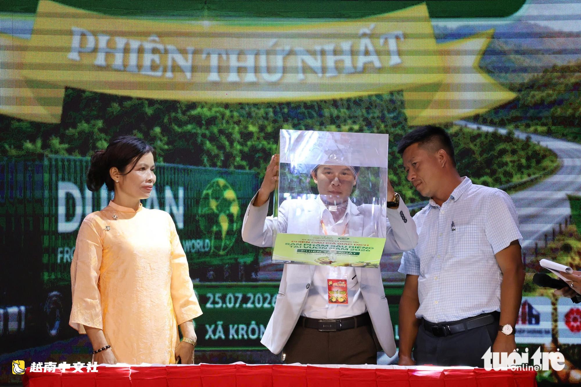 越南多樂省園中榴蓮拍賣,一批貨值近240億越南盾