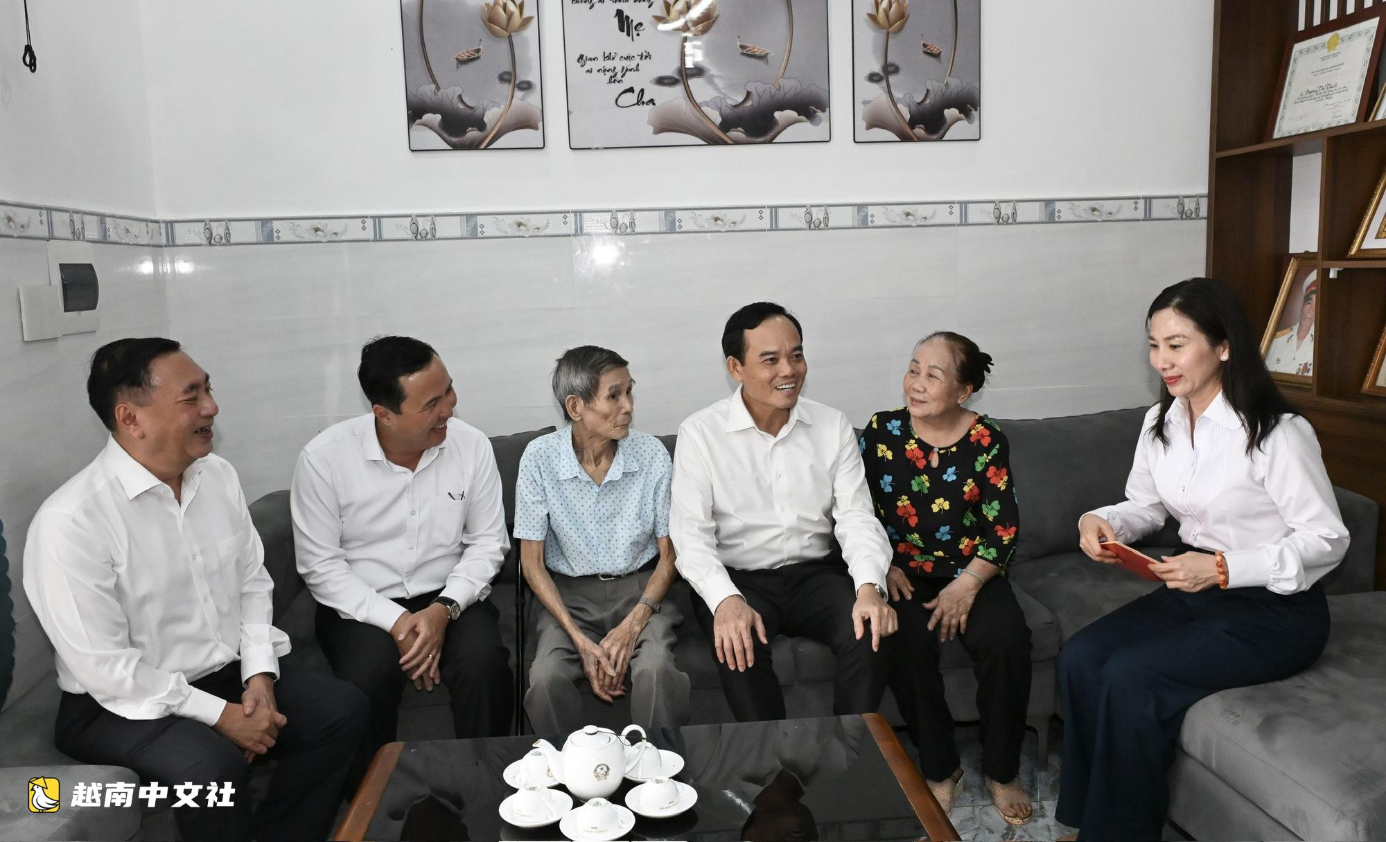 胡志明市市委書記陳流光訪問昆島政策家庭