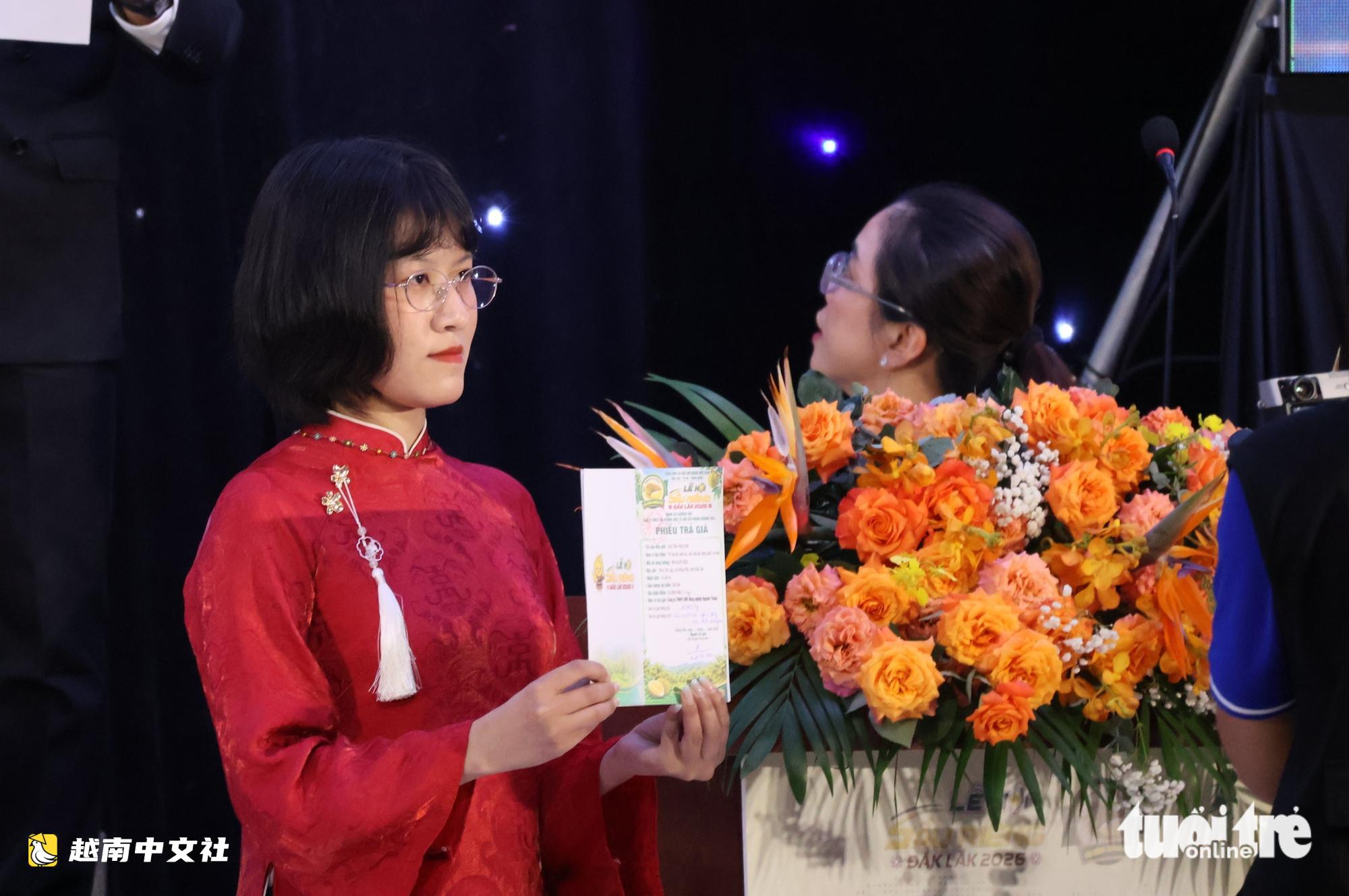 越南多樂省園中榴蓮拍賣,一批貨值近240億越南盾