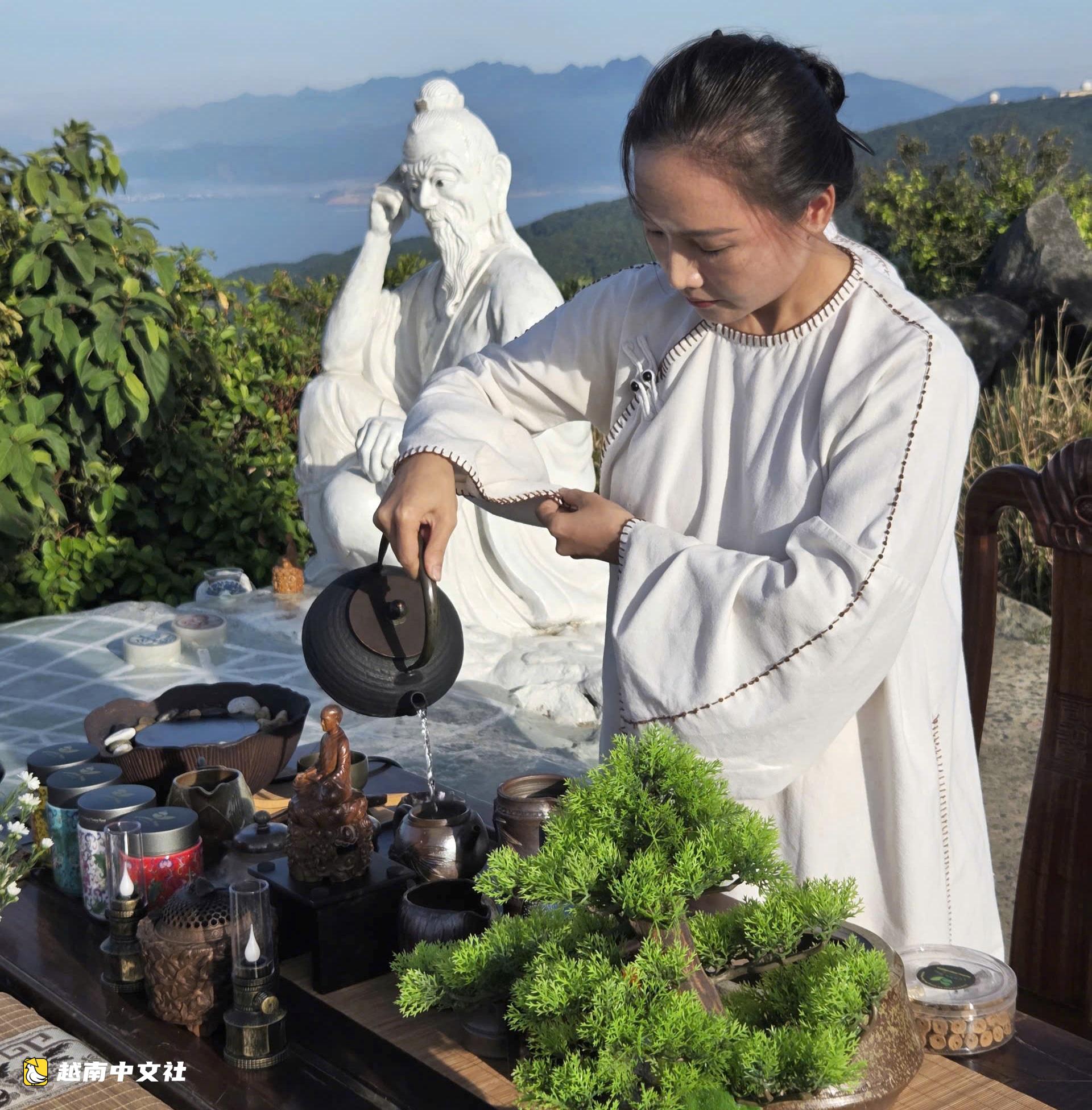 越南峴港棋盤頂推出賞茶之旅,比爾·蓋茨曾到訪