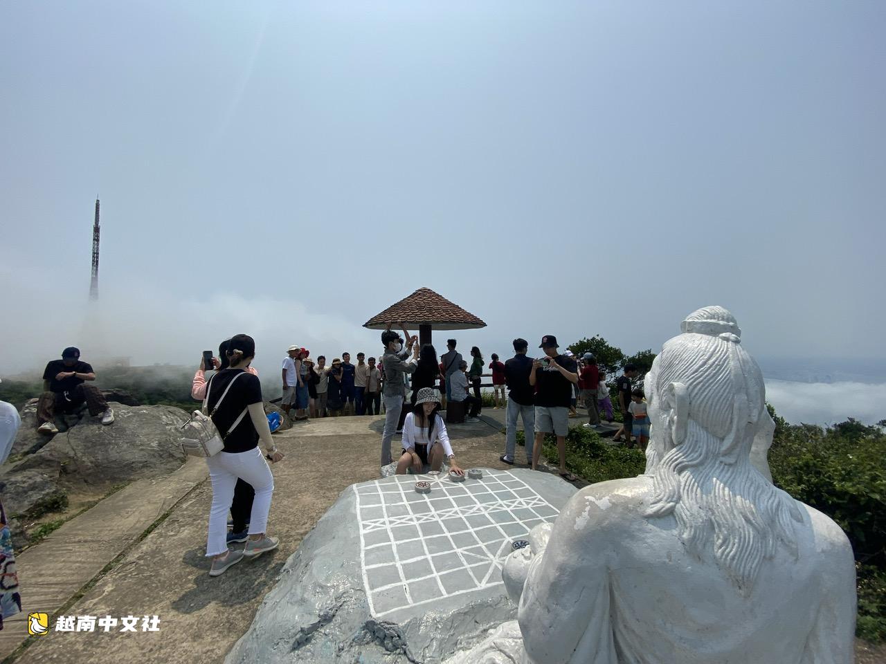 比爾·蓋茨曾坐過的峴港棋盤峰頂,越南推出品茶之旅