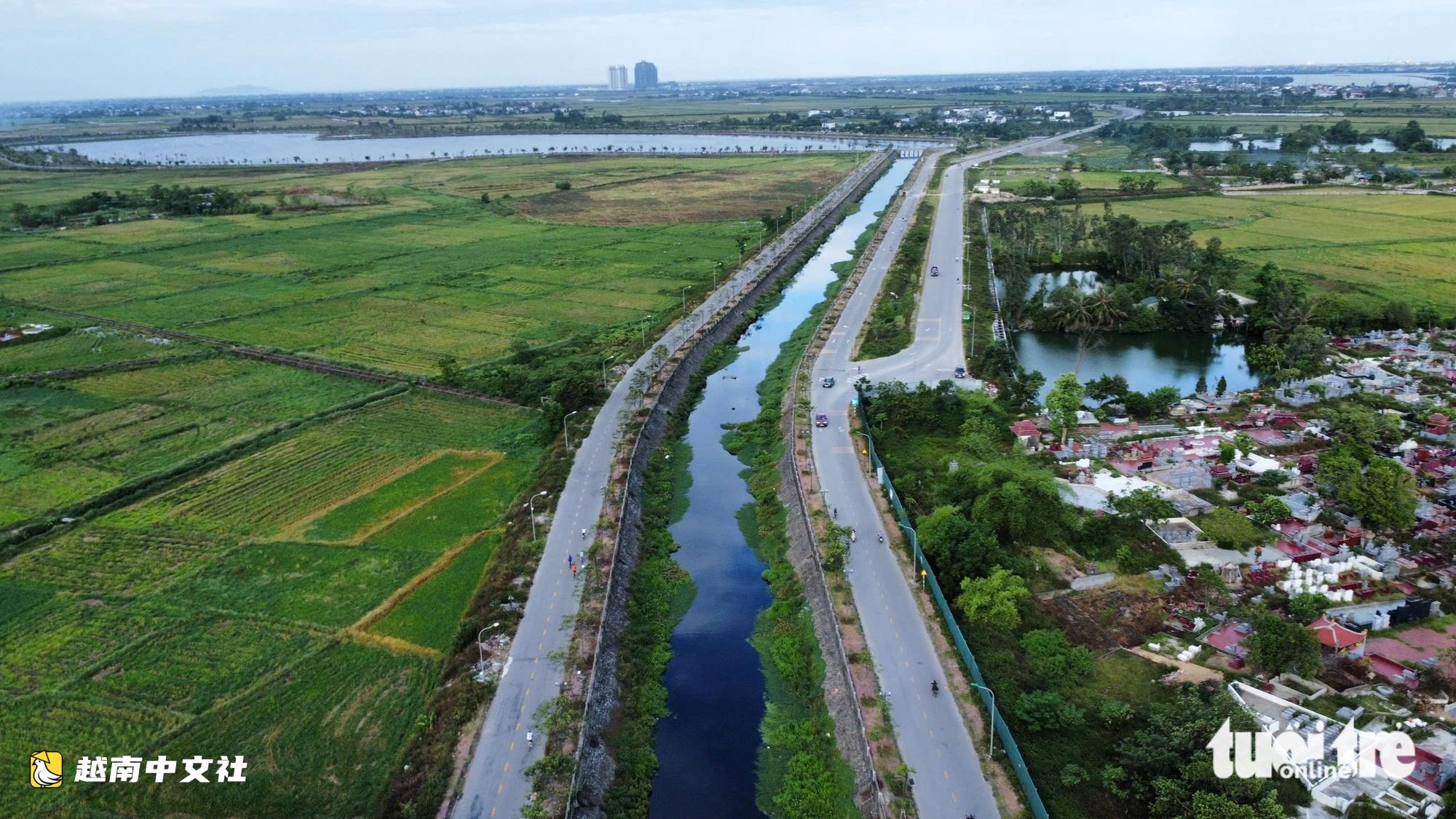 無人機航拍越南乂安-河靜間耗資超2500億越南盾的邊水3橋建設位置