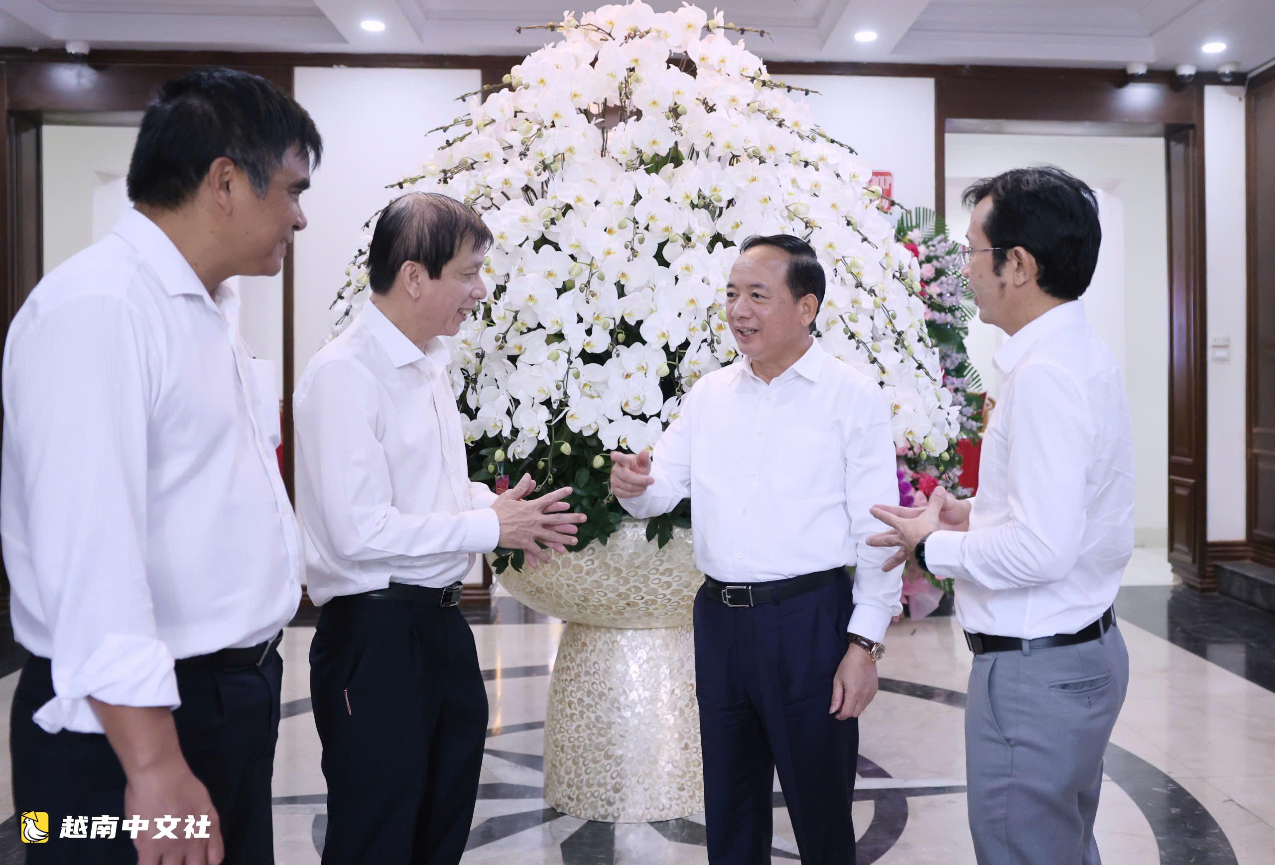 越南官員鄭文決:媒體不僅要報道,還要觸動人心、激發奉獻渴望
