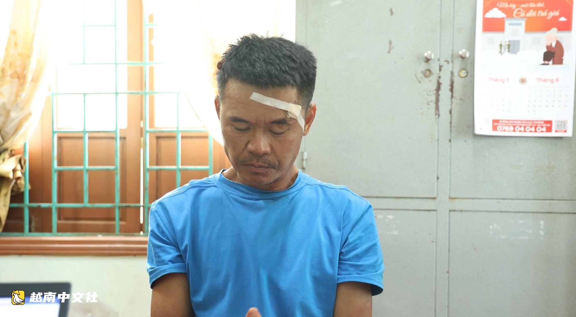 越南一男子無端攔路，用砍刀追砍警察並據守3小時