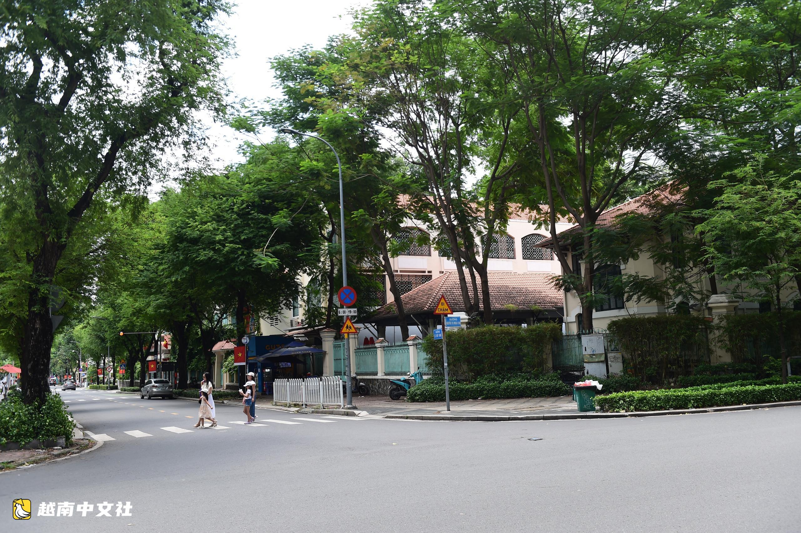 越南胡志明市:學者黎貴惇的身影
