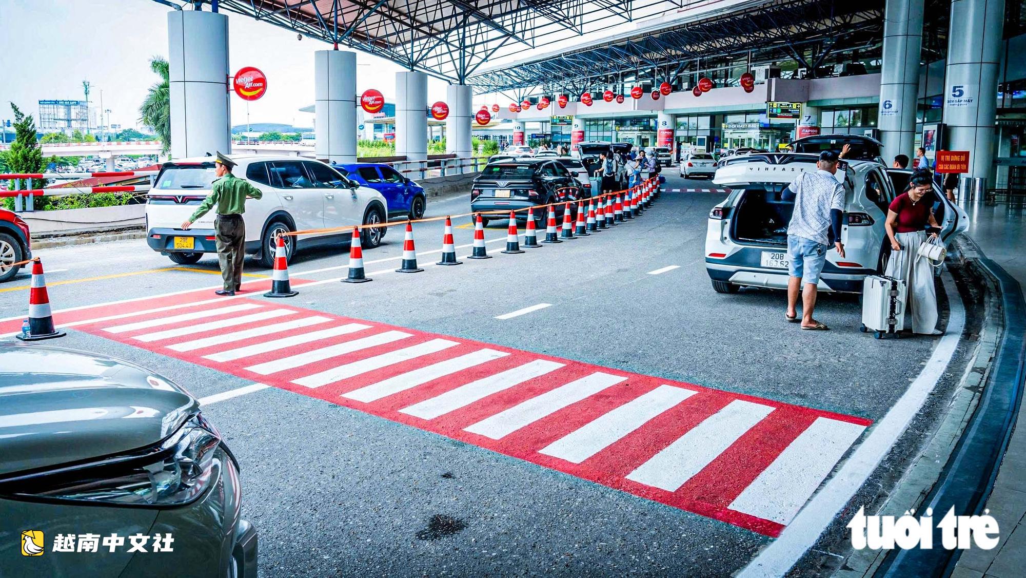 越南內排機場調整接客送客方案:道路通暢,網約車卻擔心...丟客
