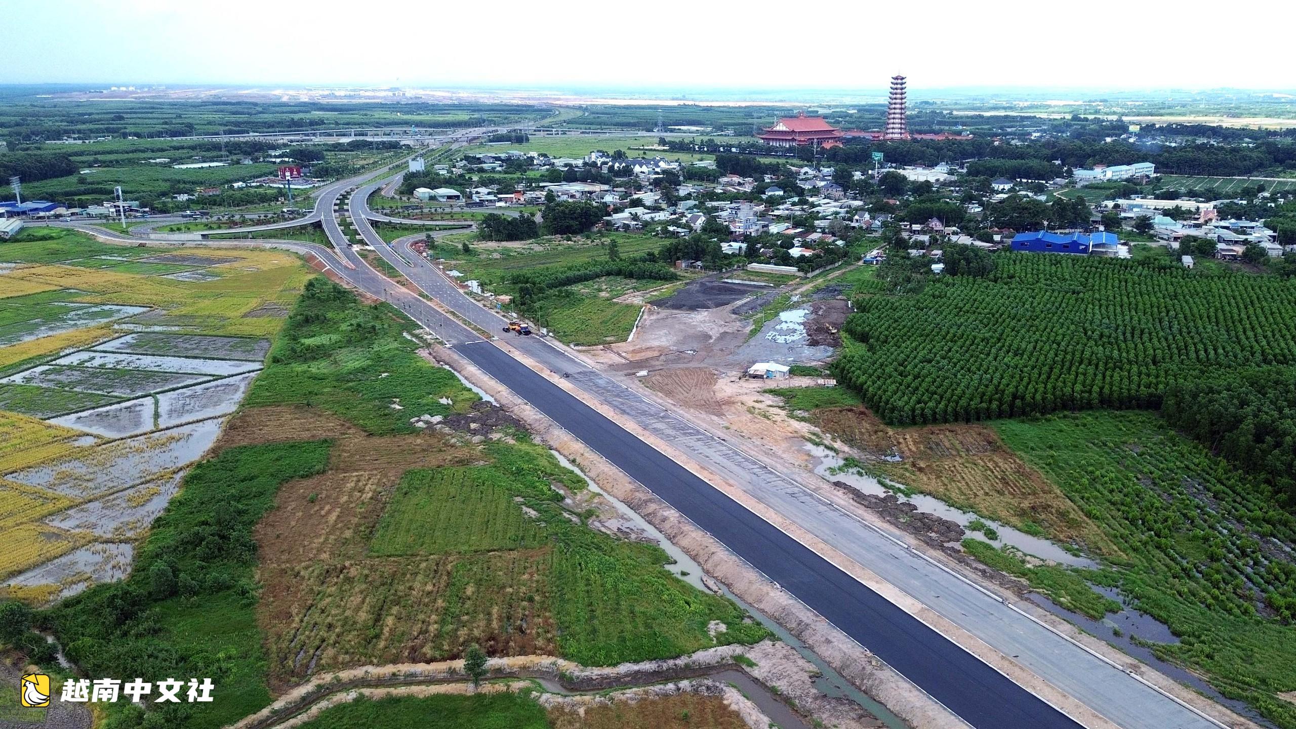 同奈省推進連接胡志明市東部地區與隆城機場的道路建設進度