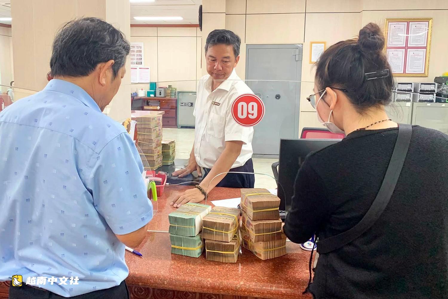 越南胡志明市環城路4號線項目：為巴地頭頓地區民眾支付超2.9萬億越盾補償和補助