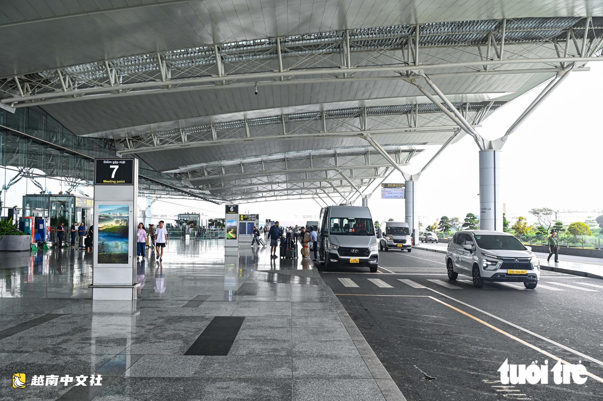 越南內排機場調整接客送客方案:道路通暢,網約車卻擔心...丟客