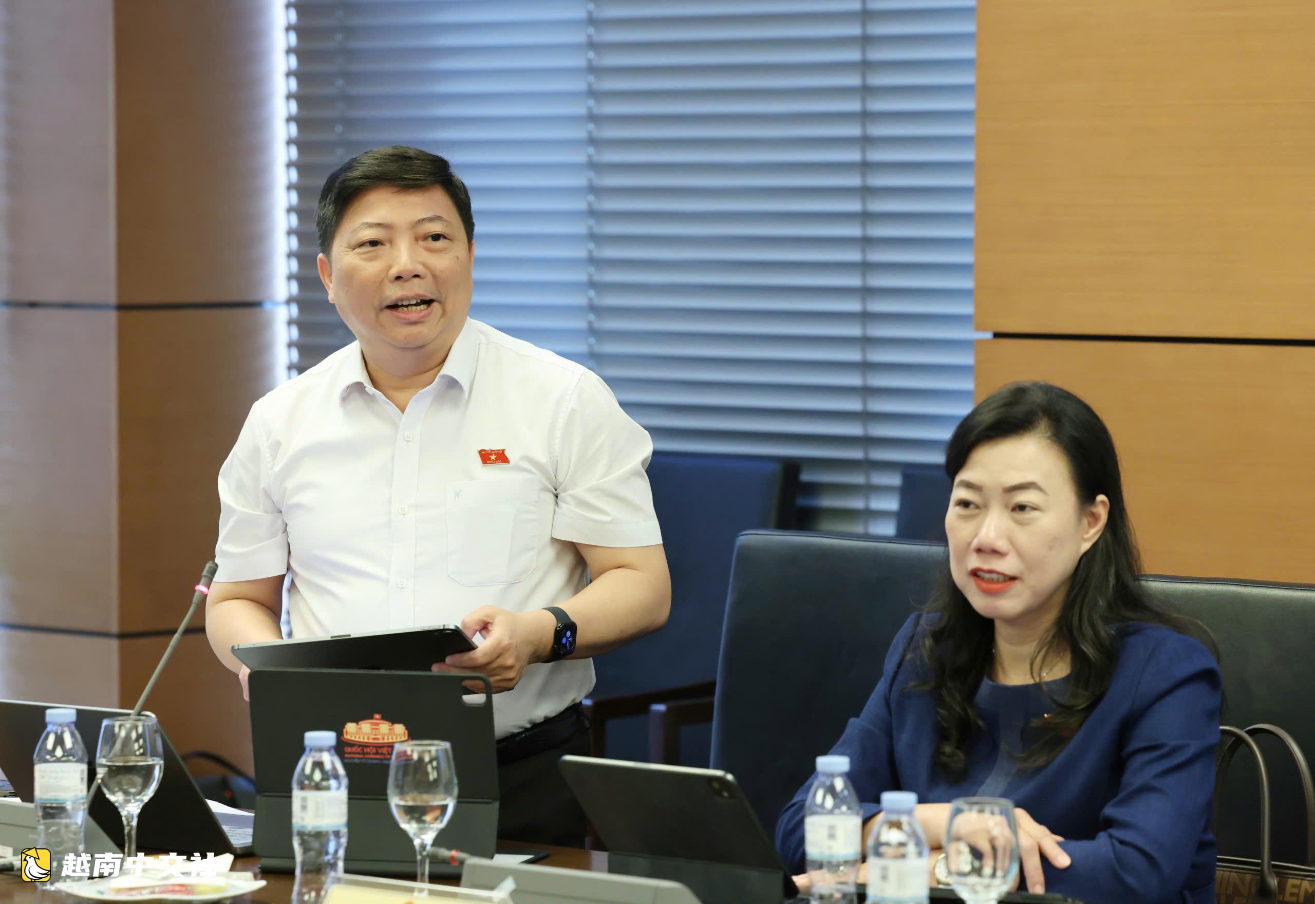 越南國會代表:規定更嚴格的審查以避免出版差錯