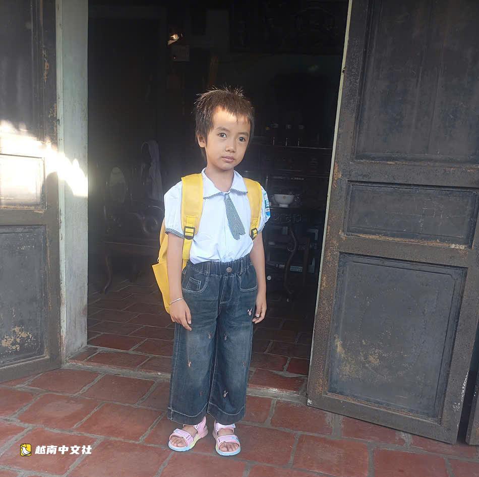 越南患腦瘤女童的求學之路