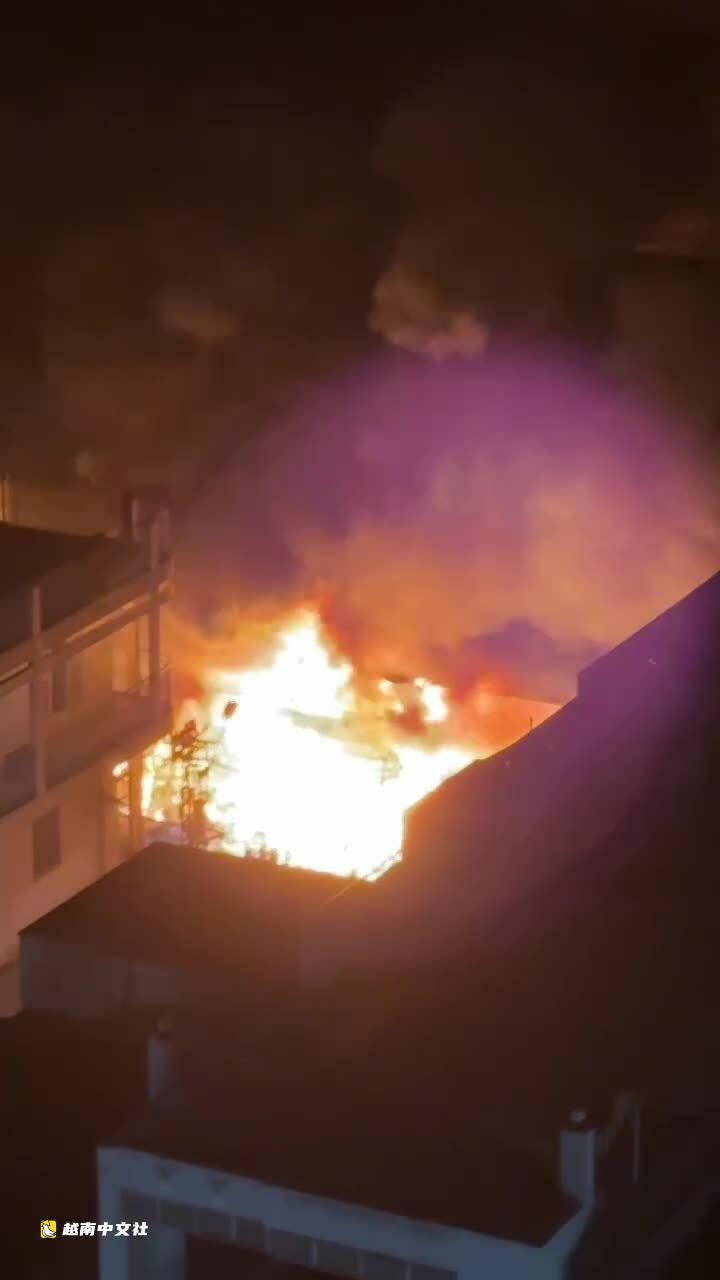 越南邊和市市場大火