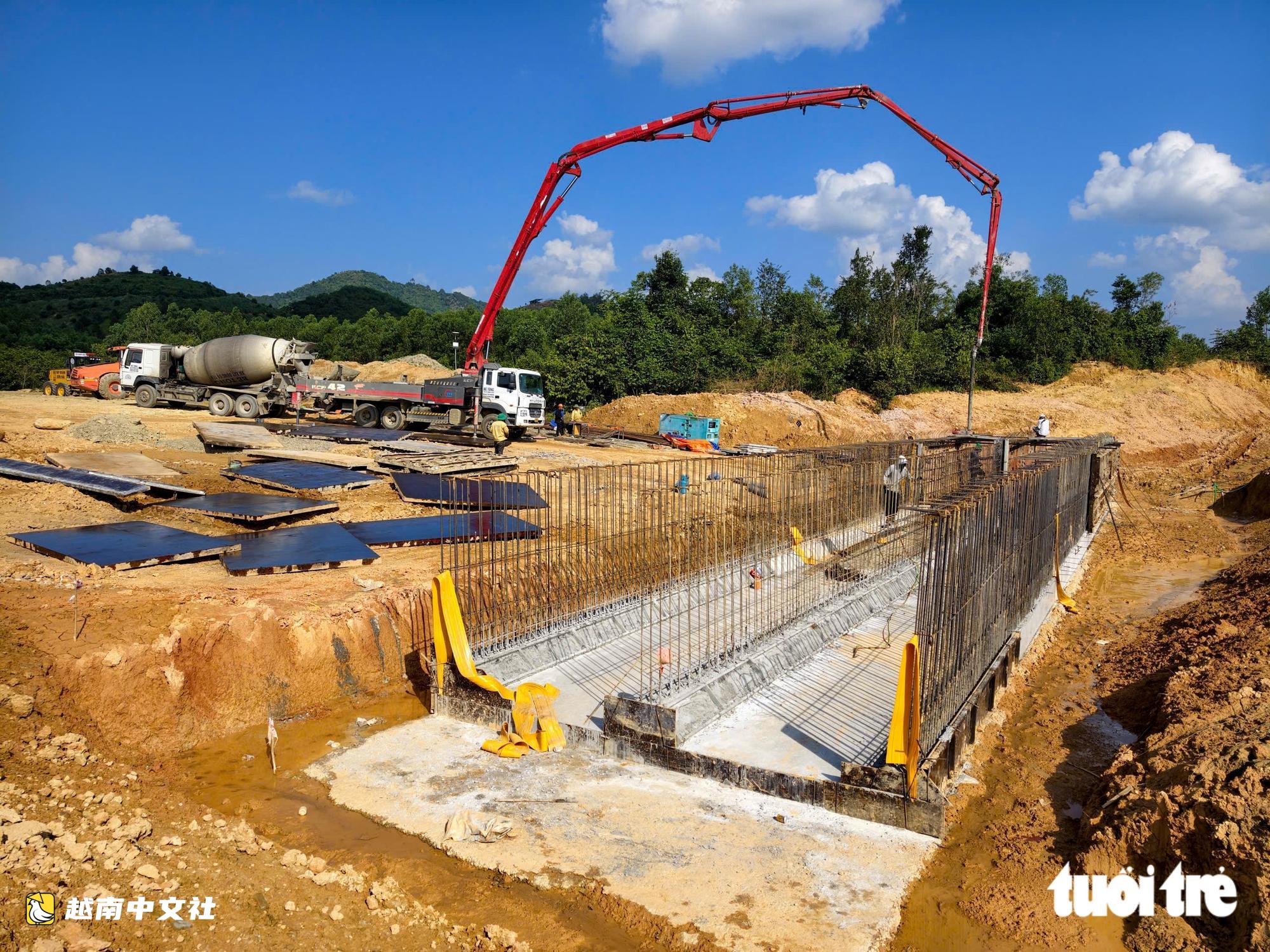 要求加快移交連接林同省與胡志明市的三條高速公路施工場地