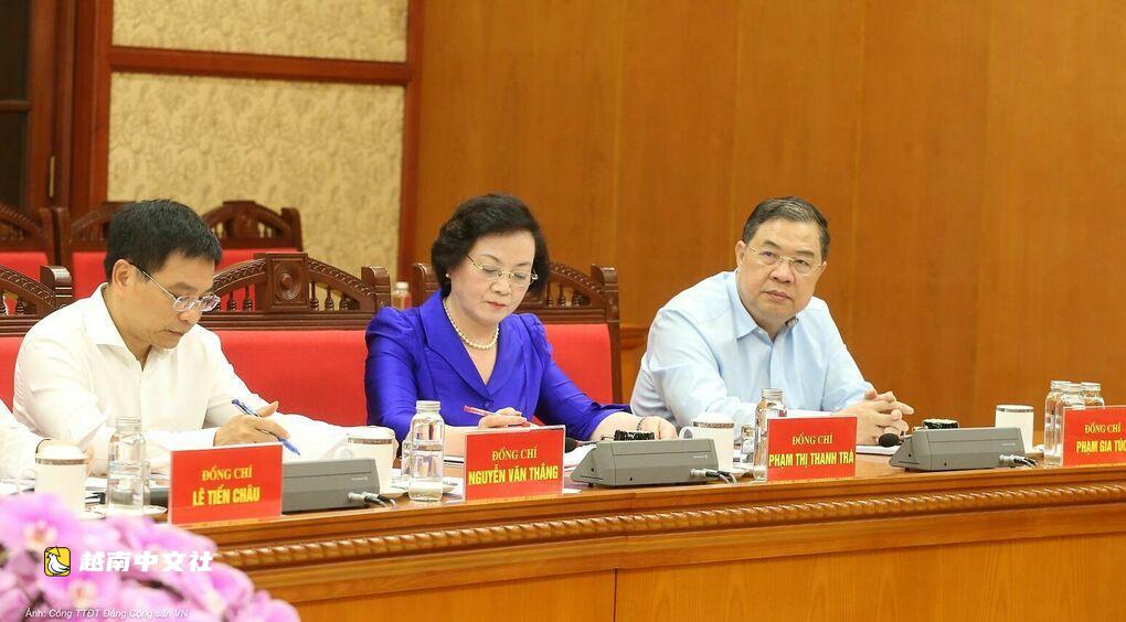 越共中央總書記、國家主席：明確項目進度滯後、超支時的責任