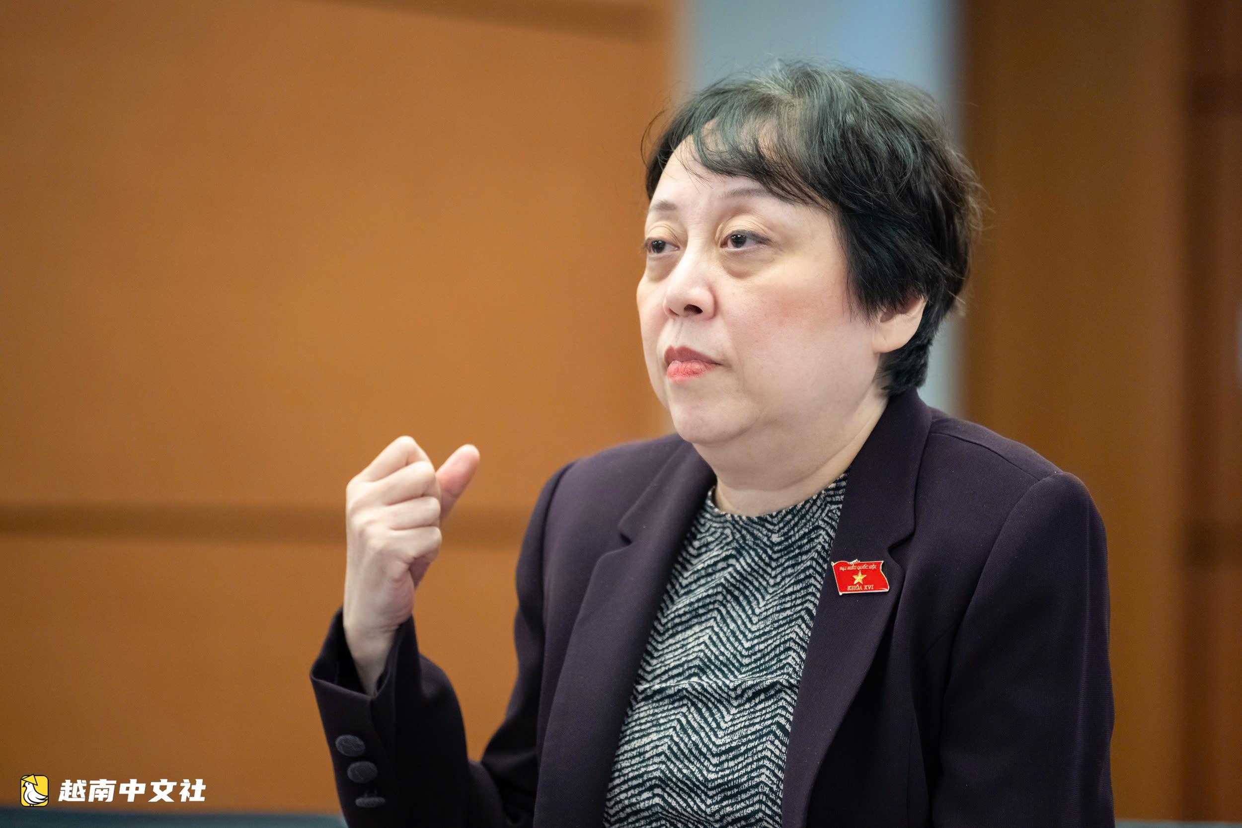 越南教育培訓部部長黃明山建議為重點行業和領域提供獎學金
