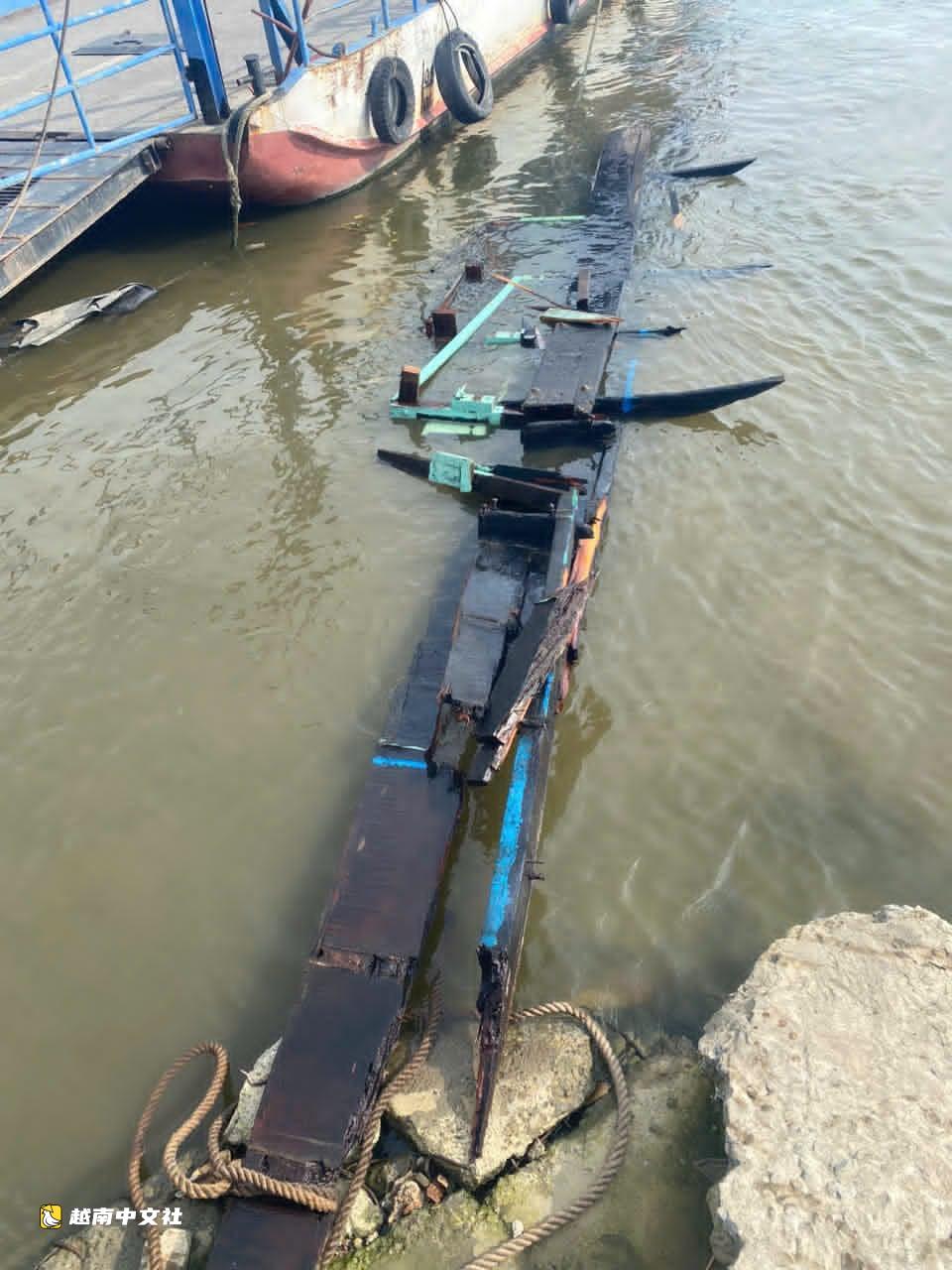 越南西貢河上木船爆炸,3人落水,一名婦女死亡
